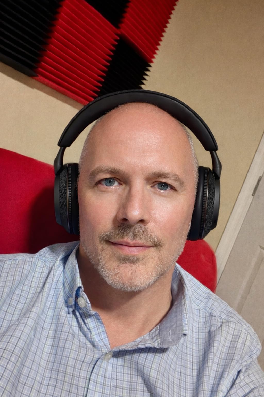 Bowers & Wilkins Px7 S3 Over-Ear Headphones, High-Resolution Sound, Comfortable Fit, Bluetooth, Active Noise Cancelling & Transparency Mode, 30-Hour Playtime, Quick Charge Support, Frost Blue customer photo 1