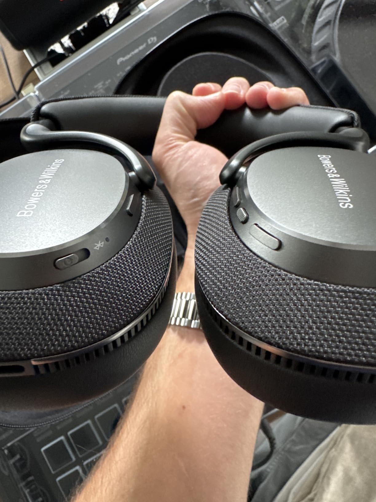 Bowers & Wilkins Px7 S3 Over-Ear Headphones, High-Resolution Sound, Comfortable Fit, Bluetooth, Active Noise Cancelling & Transparency Mode, 30-Hour Playtime, Quick Charge Support, Frost Blue customer photo 2