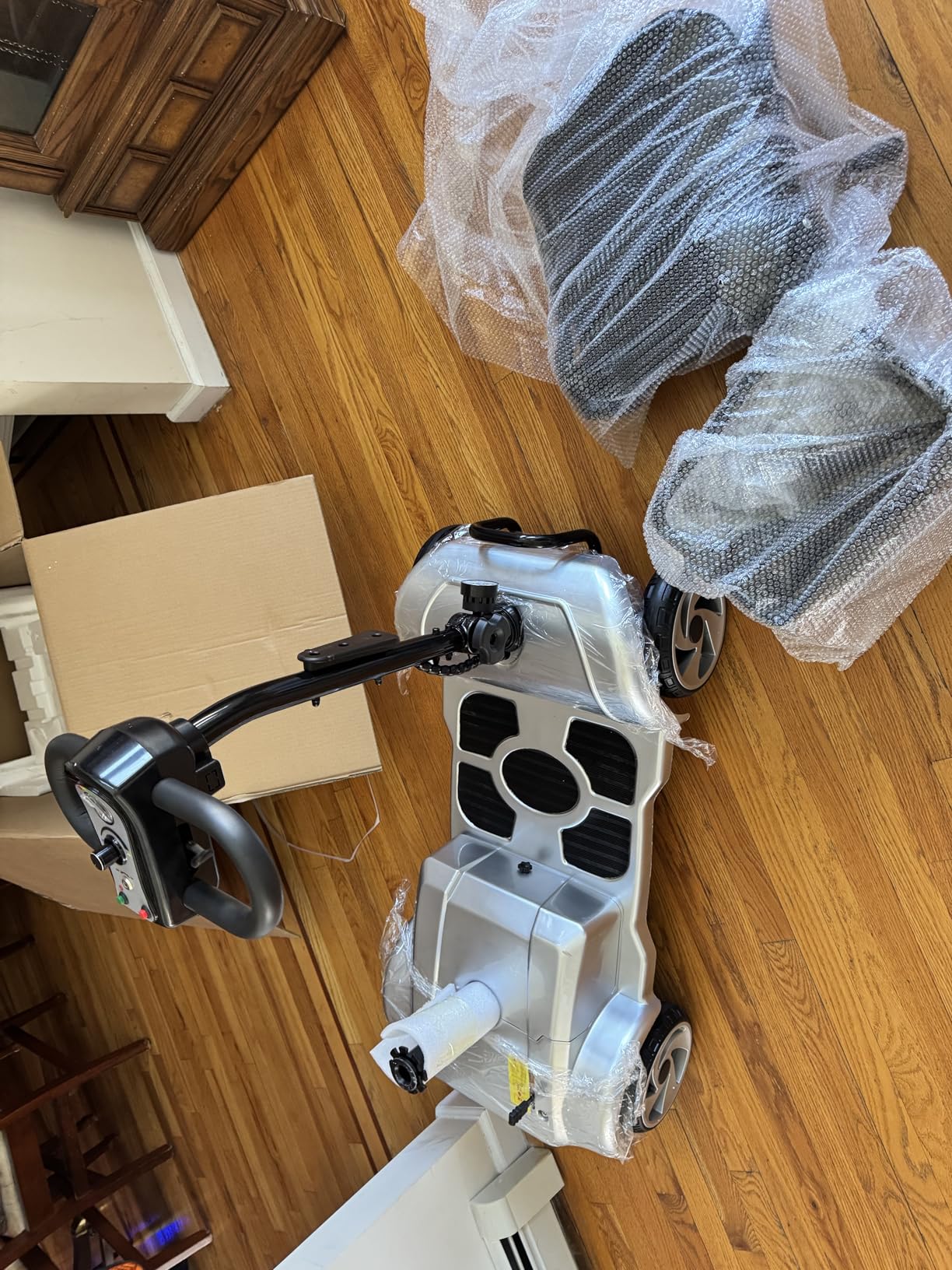 4 Wheel Electric Mobility Scooter for Adults and Seniors, 20 Miles Range Foldable Electric Scooter, Compact Heavy Duty Mobile for Travel with 330lb Capacity, Powered Electric Wheelchair, Silver customer photo 2