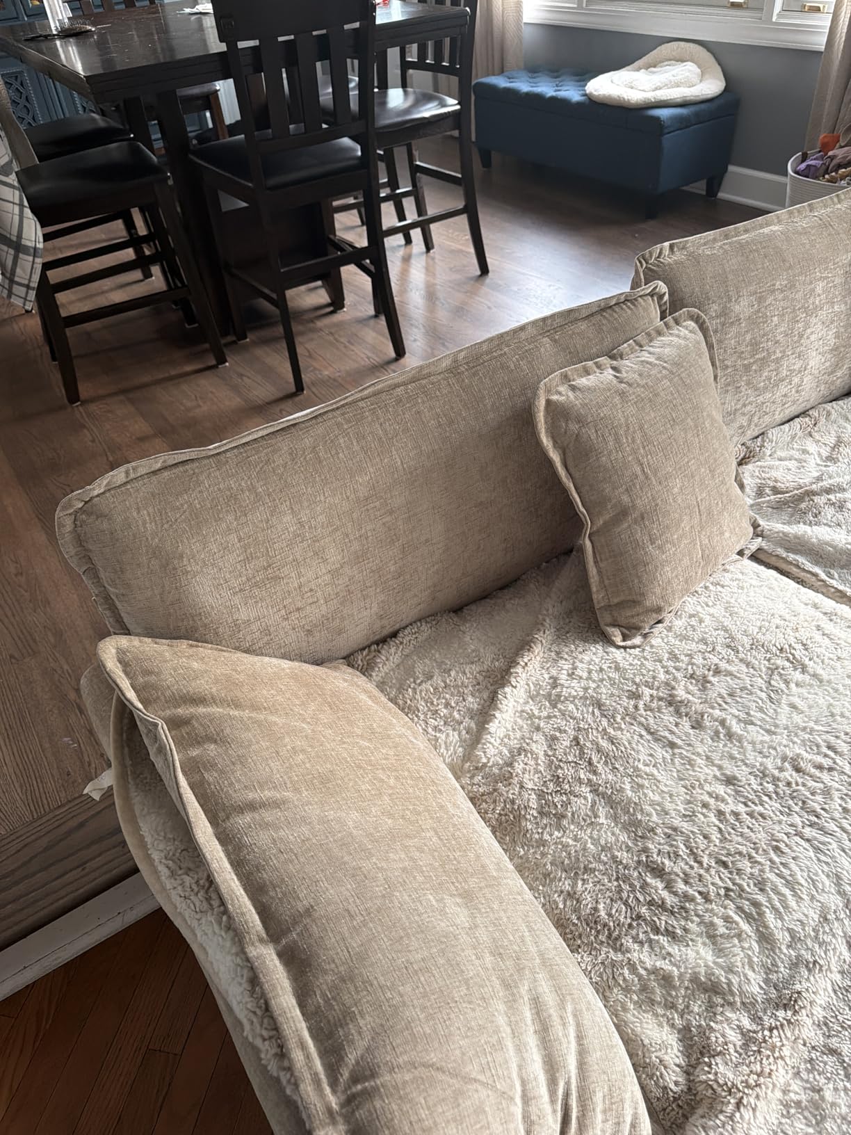 Modular Sectional Sofa with Ottoman: 76.7