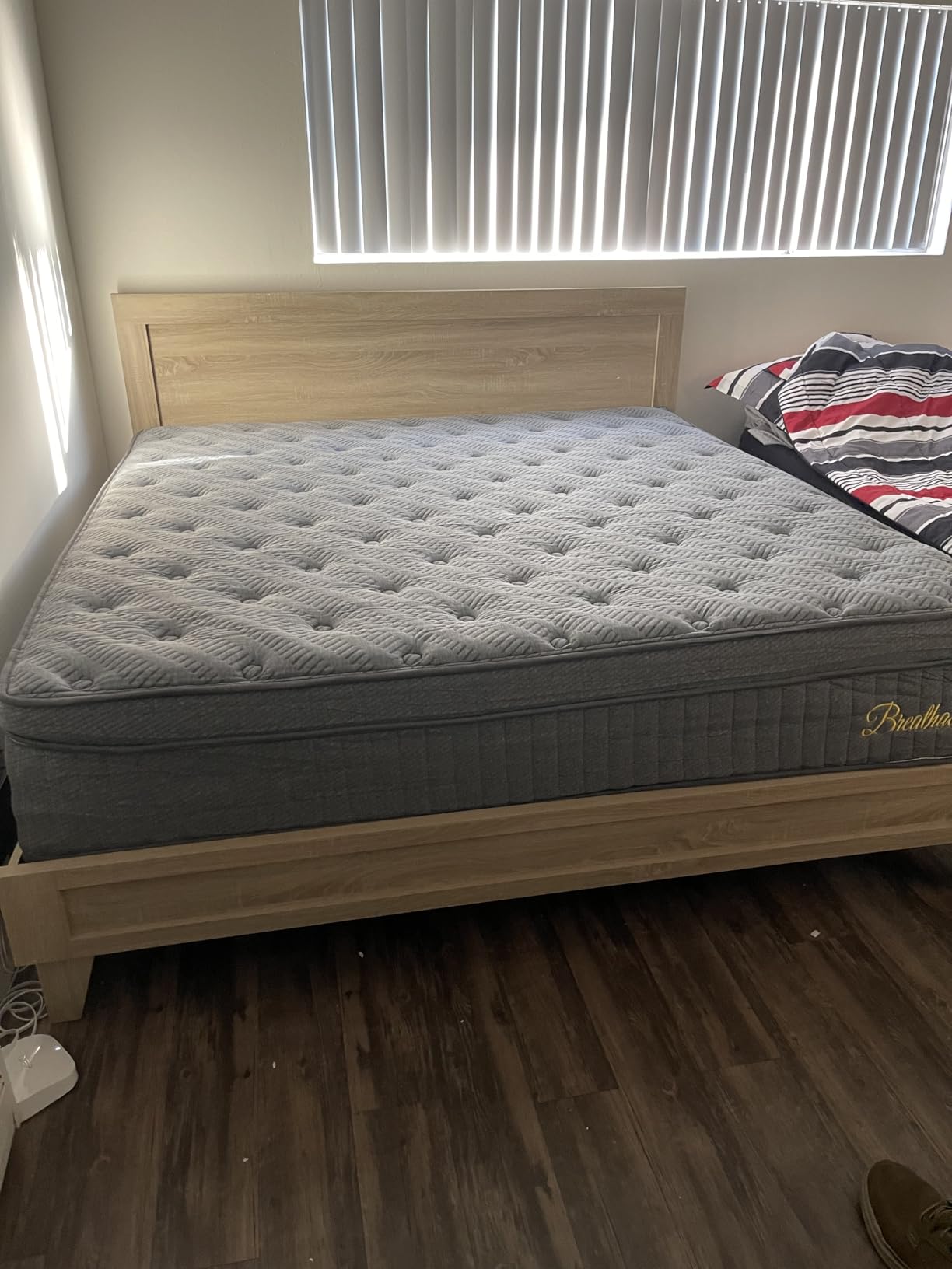 inight King Size Mattress 14 Inch - Medium Firm Hybrid for Master Bedroom, Pocket Coils, Bamboo Cooling Cover, Anti Sag Support, for Plus Size Sleepers, Fiberglass-Free customer photo 1