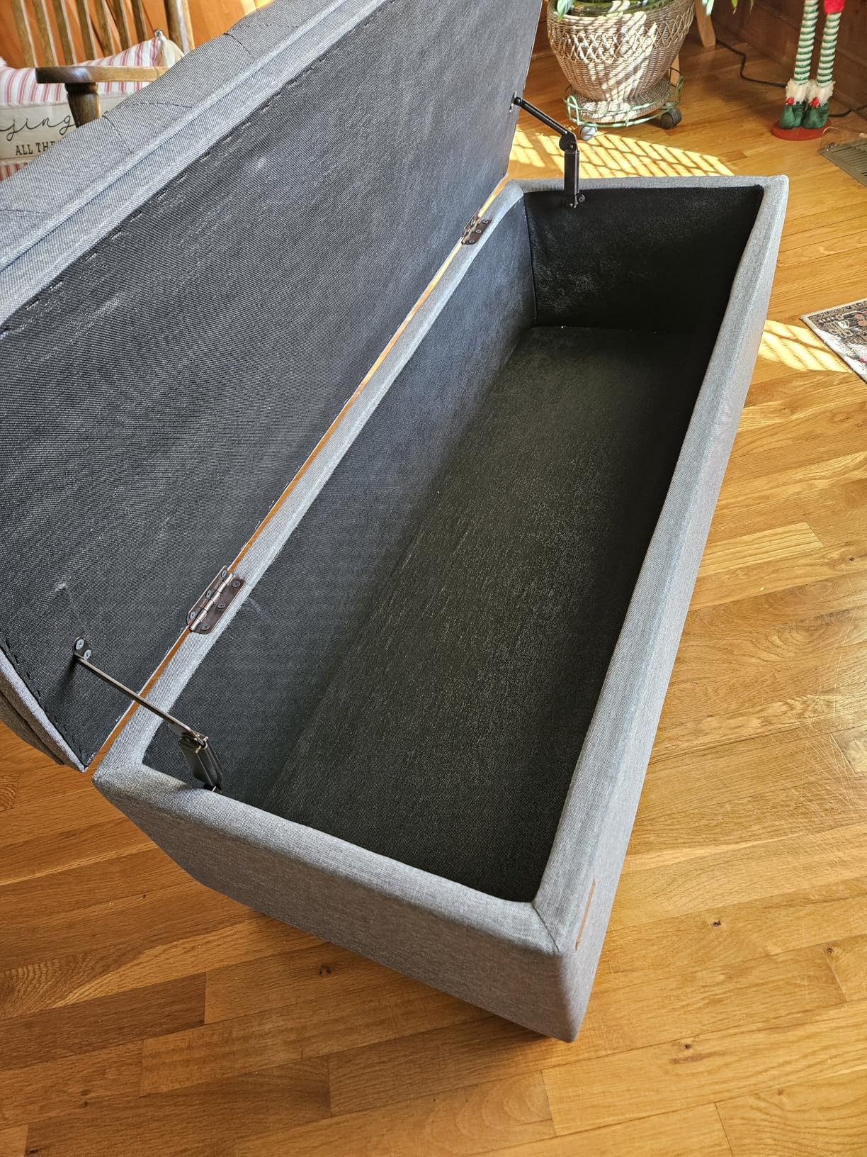 SONGMICS Storage Ottoman, Storage Chest Bench with Legs, End of Bed Bench with Safety Hinges, Pull Tab, for Living Room, Bedroom, 19.7 x 47.6 x 16.5 Inches, Linen-Look Fabric, Summer Sand ULOM511LF01 customer photo 1