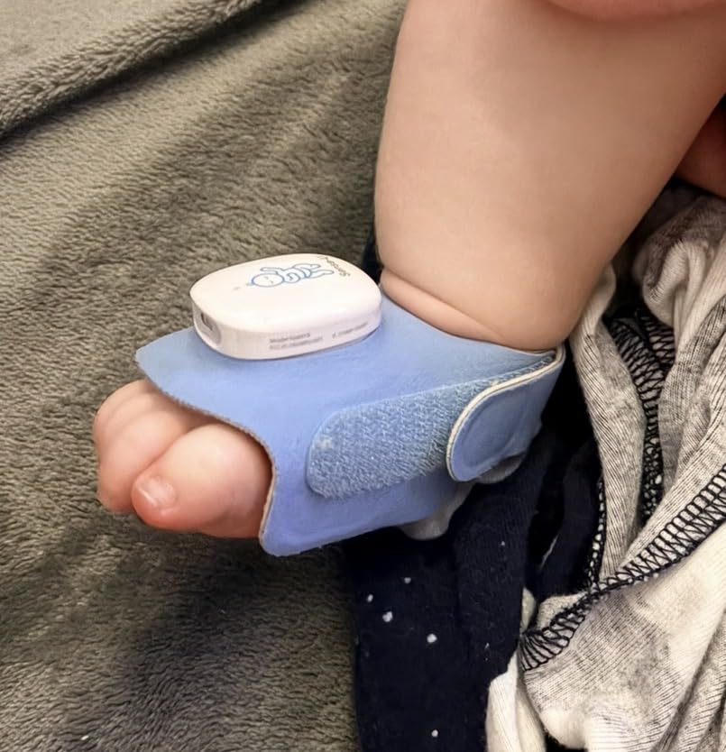 Smart Sock Shoe 2 Baby Monitor - Tracks Heart Rate & Sleep Patterns with Transmissive PPG Foot Sensor, for 1-12 Months customer photo 2