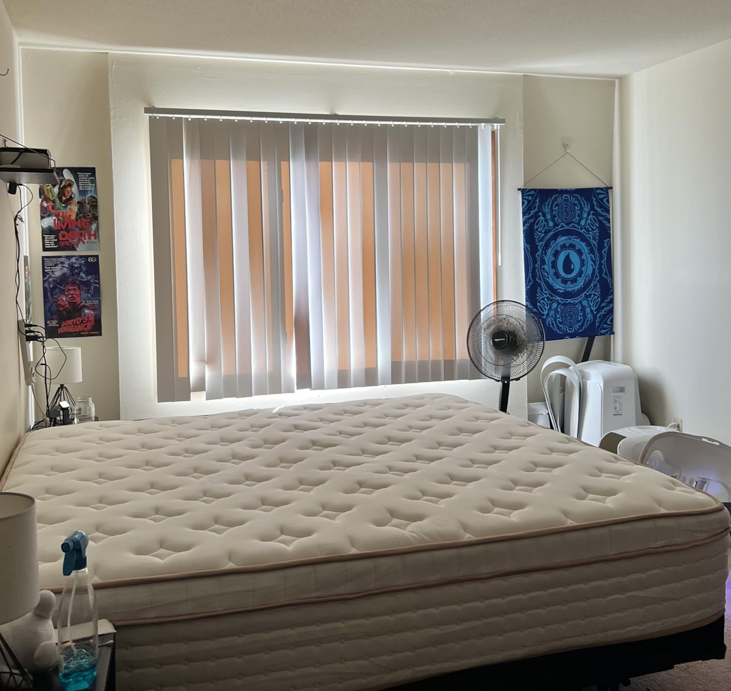 BedStory King Size Mattress 14 Inch - Medium Firm Hybrid Mattress King for Couples - Motion Isolation & Advanced Lumbar Support - Fiberglass-Free, 365-Night Trial, CertiPUR-US Certified customer photo 1