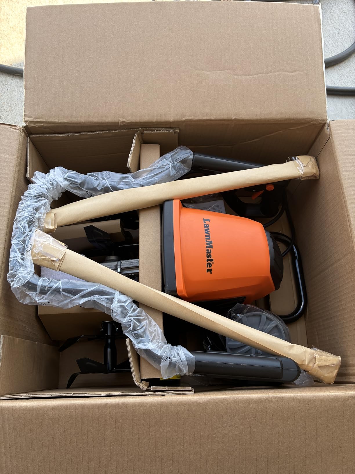 LawnMaster Brushless 48V MAX Cordless Tiller Cultivator with 2X MAX 24V 4.0ah Battery & 1x MX24V Dual Port Charger, 4X Blade, 14.5In Width & 9In Depth - CLTE4814 customer photo 1