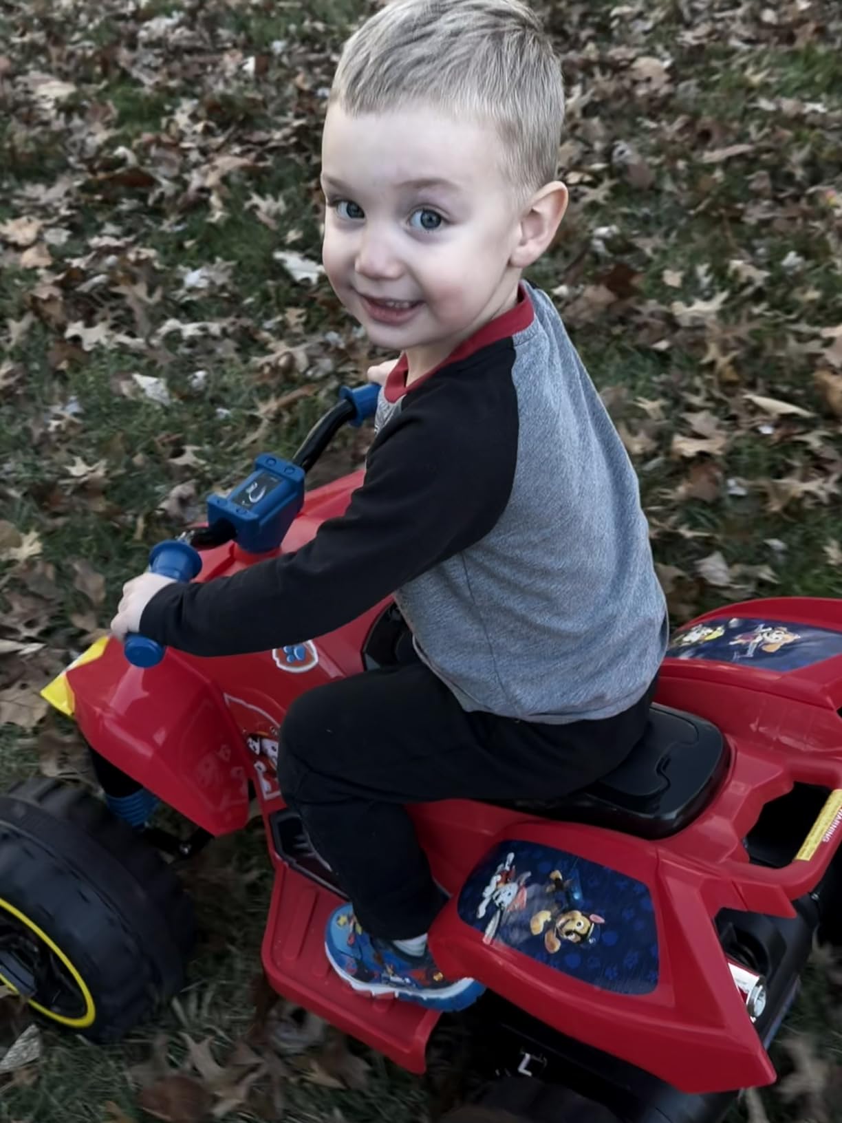 Monster Jam - Ride On Toy, 12V ATV for Kids, Battery Powered Electric Vehicle with Fun Design for Boys and Girls Imaginative Play, Grave Digger customer photo 2