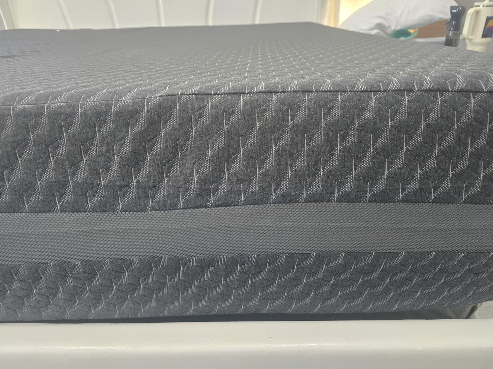 Novilla 14 Inch Queen Size Mattress, Queen Gel Memory Foam Mattress with Green Tea-Infused Foam for Pressure Relief, Body Contouring, & Balanced Support, Breathable Side Panel, Mattresses in a Box customer photo 2