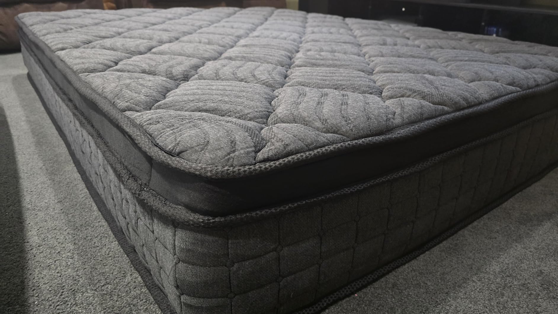 Queen Mattress, 12 Inch Hybrid Queen Size Mattress with Pocketed Springs and Comfort Foam, Pillow Top Mattress in a Box, Motion Isolation, Pressure Relief, Medium Firm Feel, CertiPUR-US customer photo 2