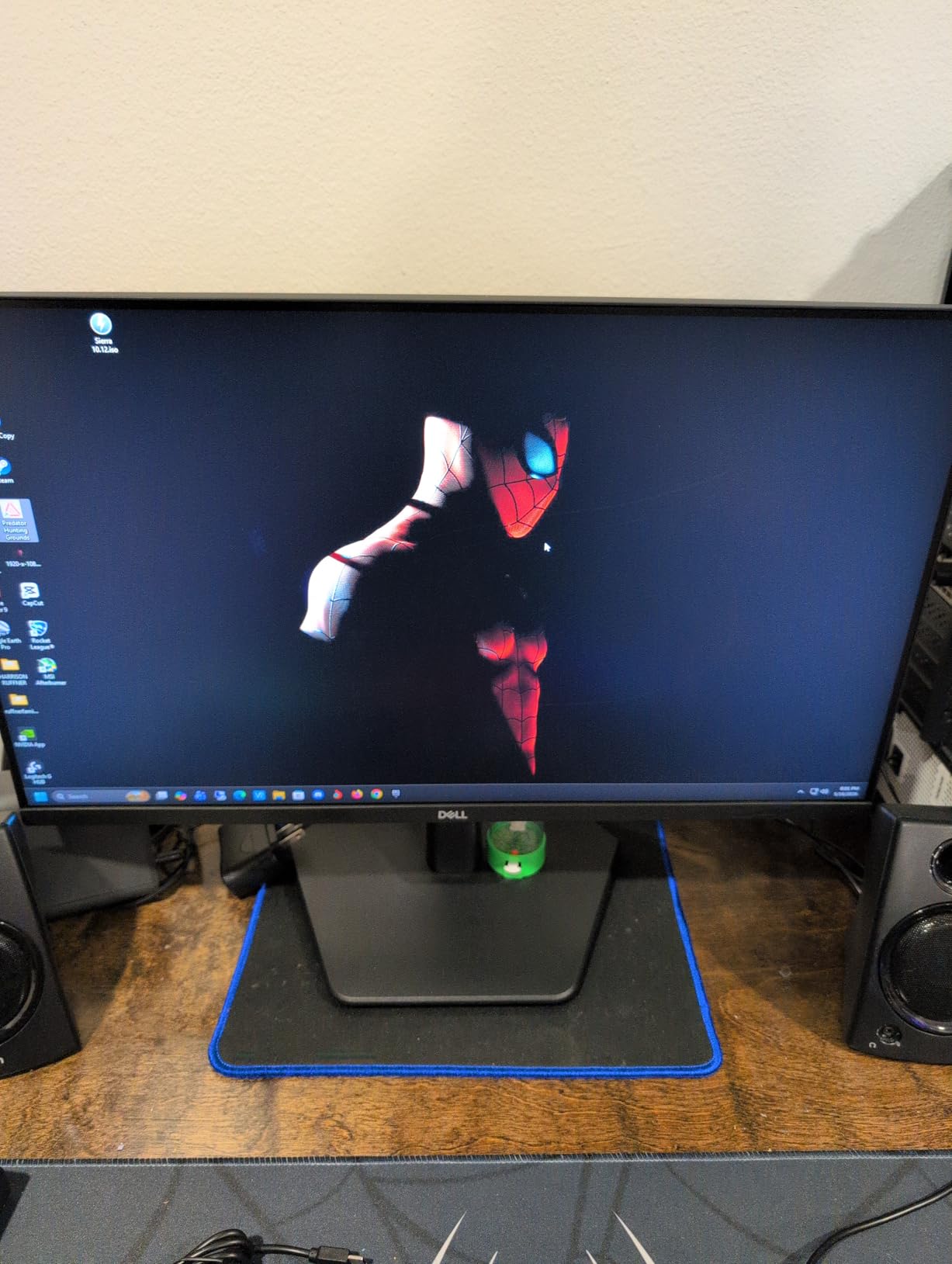 Dell 24 240Hz Gaming Monitor - SE2426HG - 23.8-inch FHD (1920x1080) 240Hz IPS, AMD FreeSync Premium, 2X HDMI, DisplayPort 1.4, Tilt customer photo 1