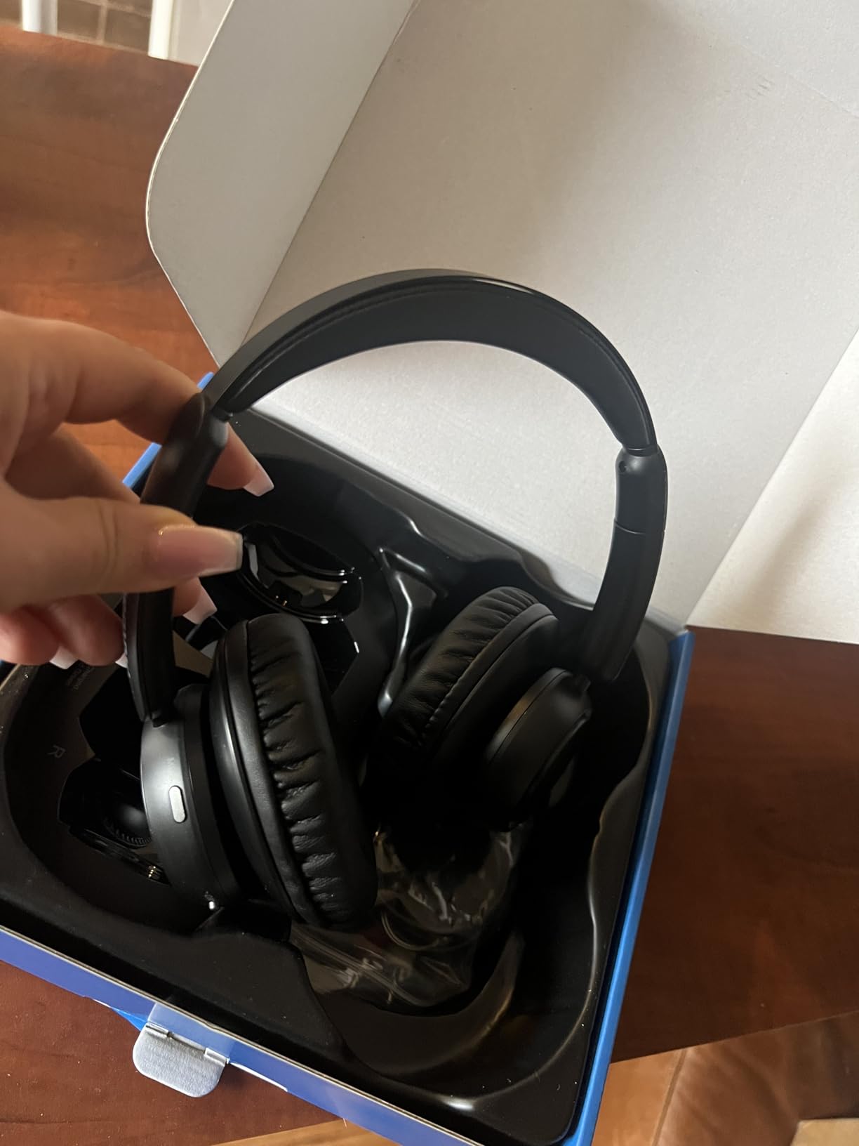 Wireless Headphones for TV, TV Headphones Wireless for Seniors with Charging Dock, Ideal Gifts for Seniors, 65H Playtime Plug-Play, Assistive Hearing, Low Latency, Perfect for Elderly Seniors customer photo 2
