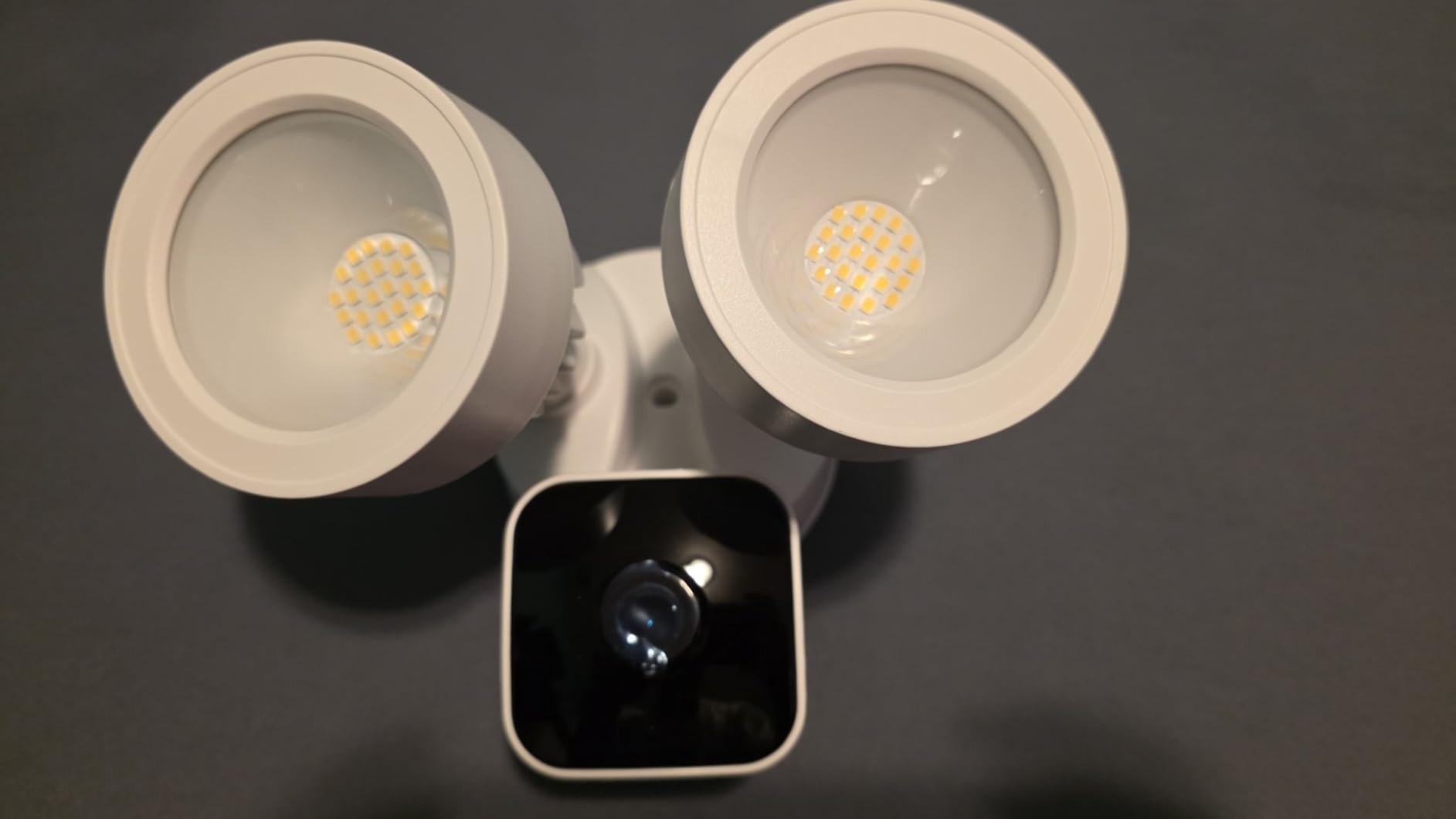 Floodlight Camera Wired, 3K UHD Outdoor Security Camera with 2200-Lumen Motion-Activated Lights, Color Night Vision, 105dB Siren, IP65 Waterproof, Works w/Alexa, 2-Way Audio customer photo 1
