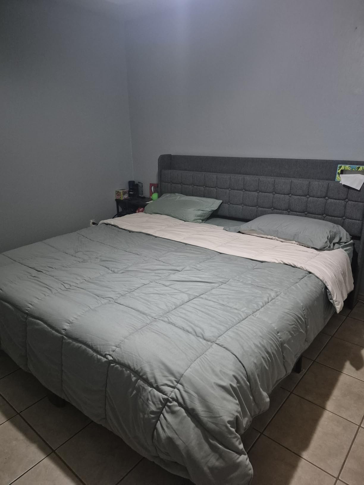 DUMOS King Size Upholstered Platform Bed Frame, King Bed with Storage Drawers and Fabric Headboard, Wooden Slats Support, 1323 lbs Weight Capacity, No Box Spring Needed, Easy Assembly, Gray customer photo 1