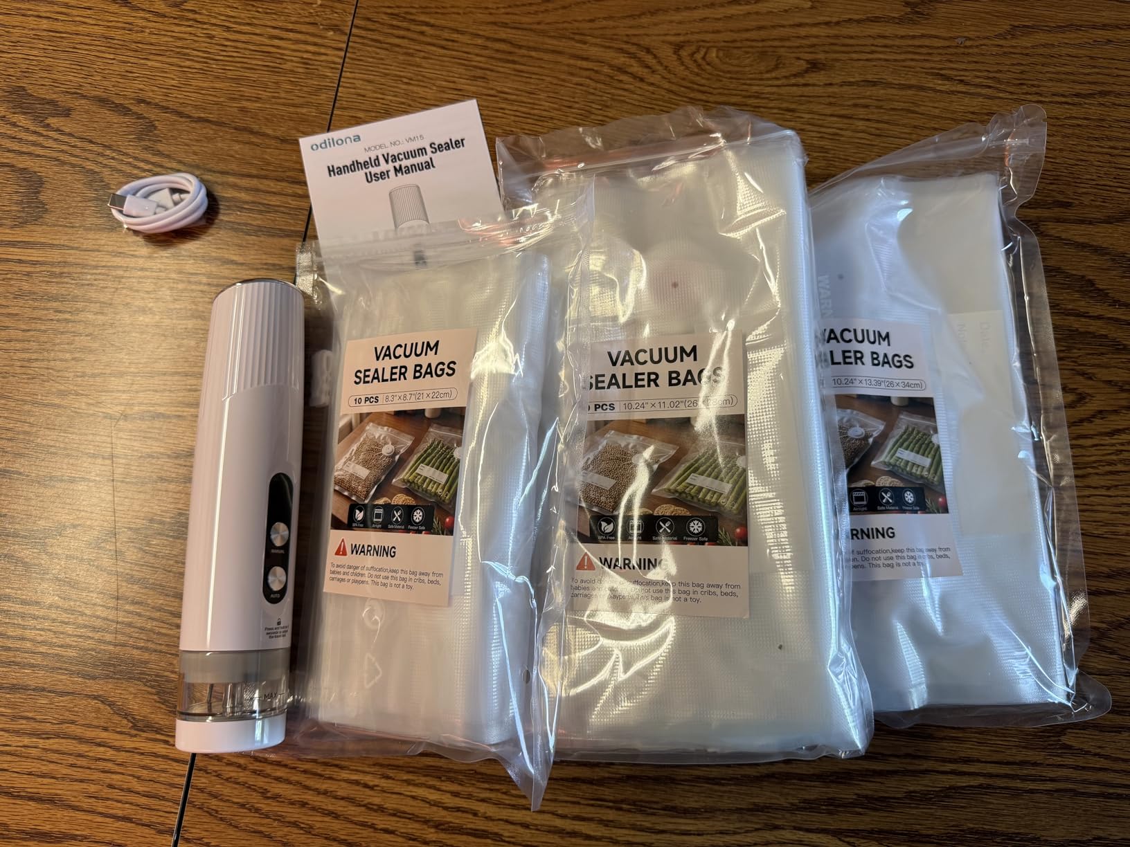 Compact Vacuum Sealer for Food, Cordless Handheld Vacuum Sealer Machine with 30 Reusable Bags, 1800mAh Rechargeable Portable Food Saver for Sous Vide, Meal Prep, Meat & Vegetables customer photo 2
