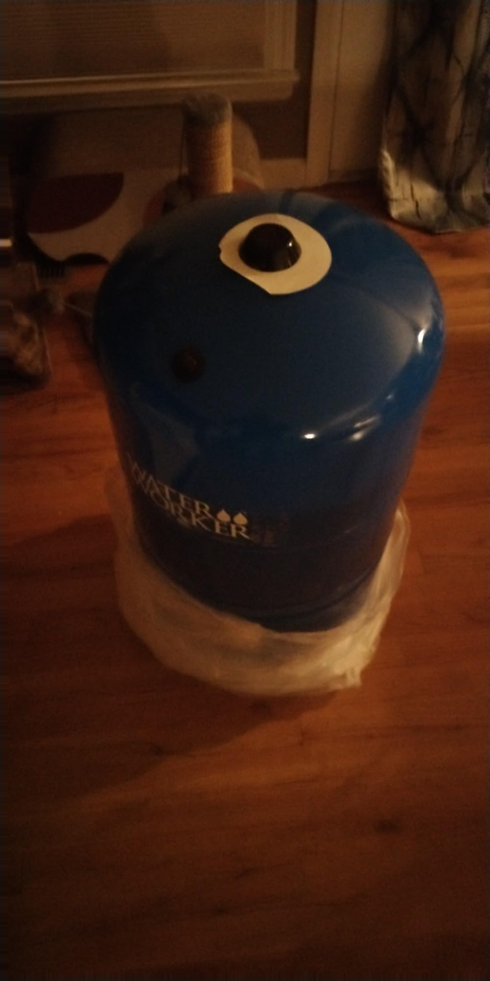 WaterWorker 25009 20Gal Vertical Well Tank, 20 Gallon, Blue customer photo 2