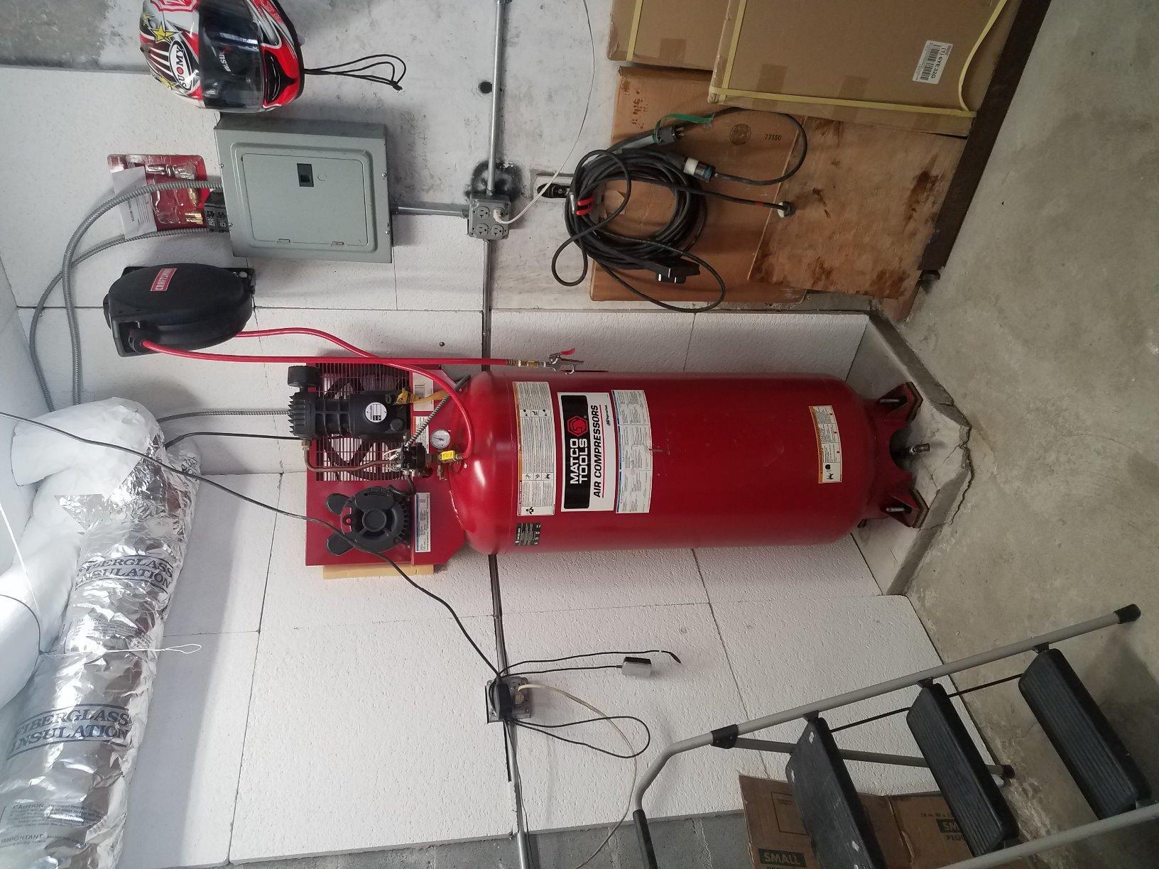 Ingersoll Rand SS3L3 3hp 60 gal Single-Stage Compressor (230/1) 32334005 customer photo 2