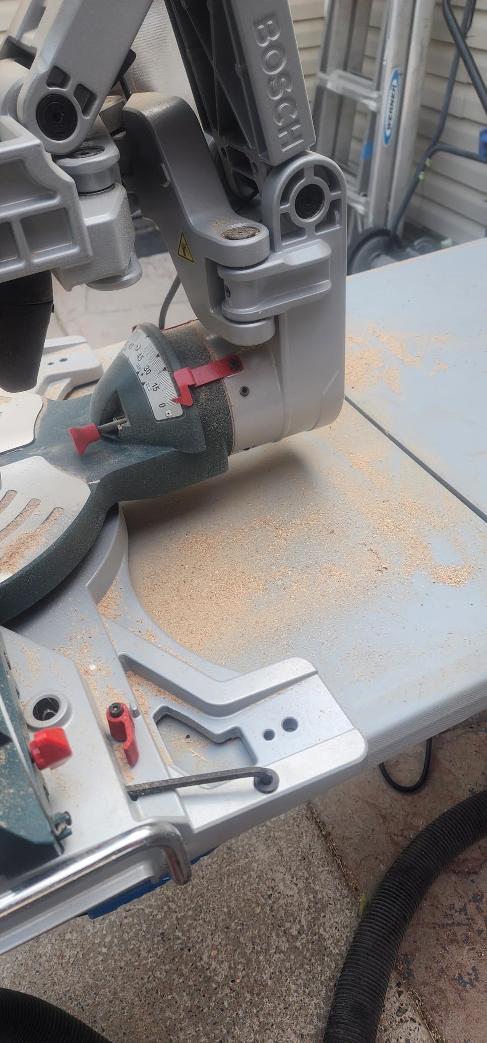 BOSCH CM10GD Compact Miter Saw - 15 Amp Corded 10 Inch Dual-Bevel Sliding Glide Miter Saw customer photo 1