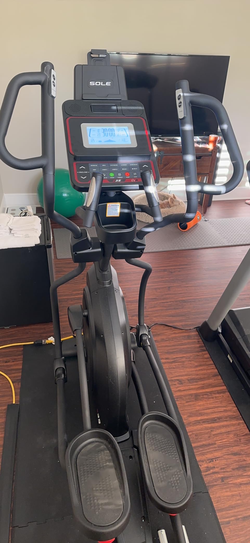SOLE Fitness Elliptical Exercise Machines, Models E25, E35, E95, E95S, E98, Elliptical Machines for Home Use, Home Exercise Equipment for Cardio Training, Work from Home Fitness Stepper Machine customer photo 1