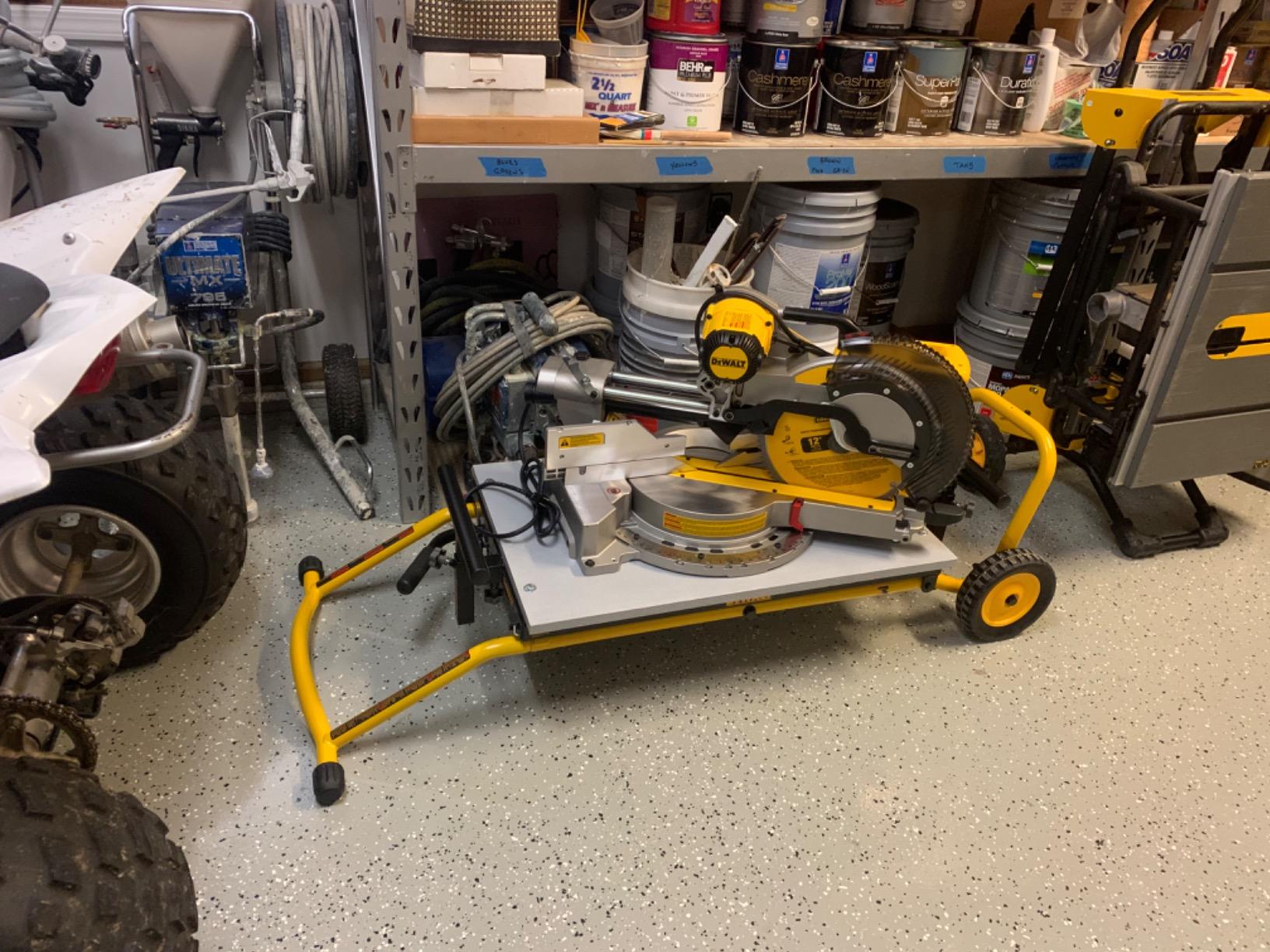 DEWALT Miter Saw, 12 Inch Double Bevel Sliding Compound Miter Saw, 3800 RPM Motor 15 Amp (DWS779) customer photo 2