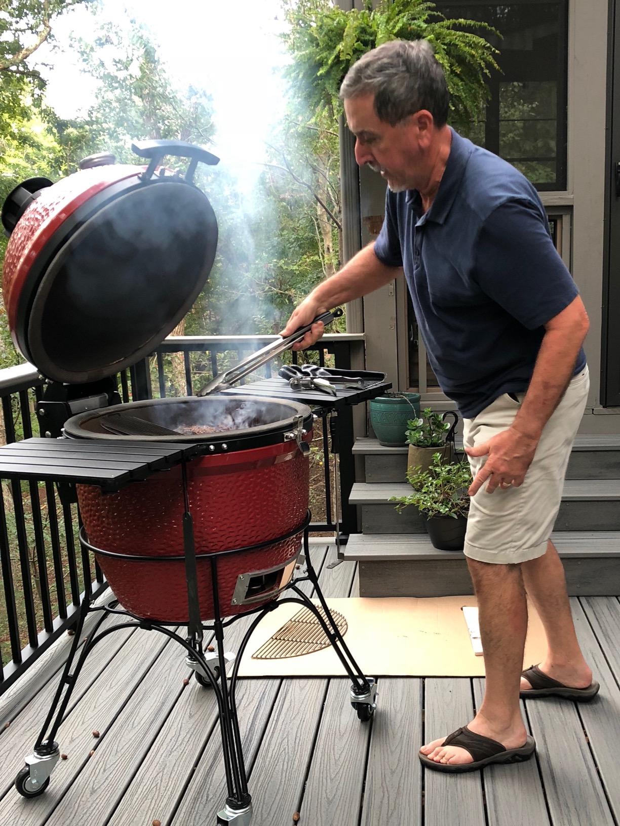 Kamado Joe Classic Joe Series II 18-inch Ceramic Charcoal Grill and Smoker with Cart, Side Shelves, Stainless Steel Grates and 250 Cooking Square Inches in Red, Model KJ-23RHC customer photo 2
