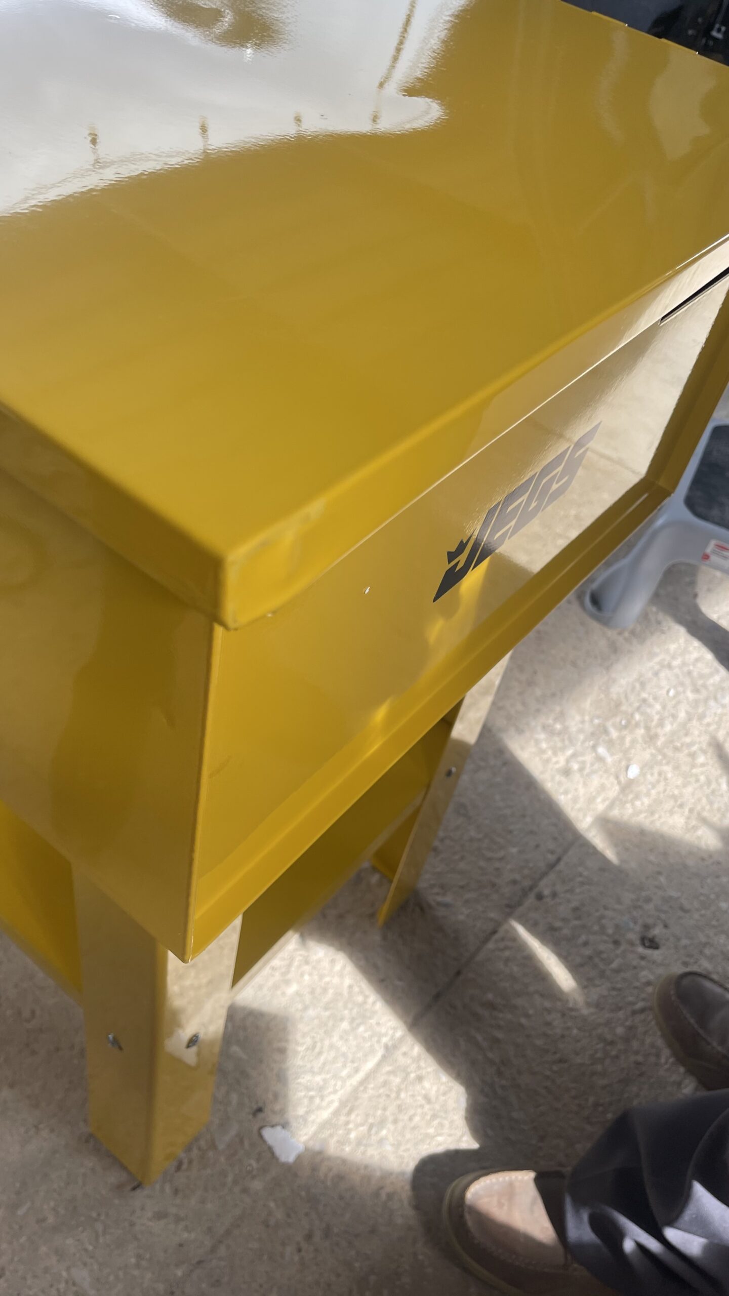 JEGS 40-Gallon Parts Washer | 24 Gallon Solvent Capacity | 5 Gallon Per Minute Max Pump Output | Heavy Duty Steel | Powder Coated Yellow or Black with JEGS Logo customer photo 1