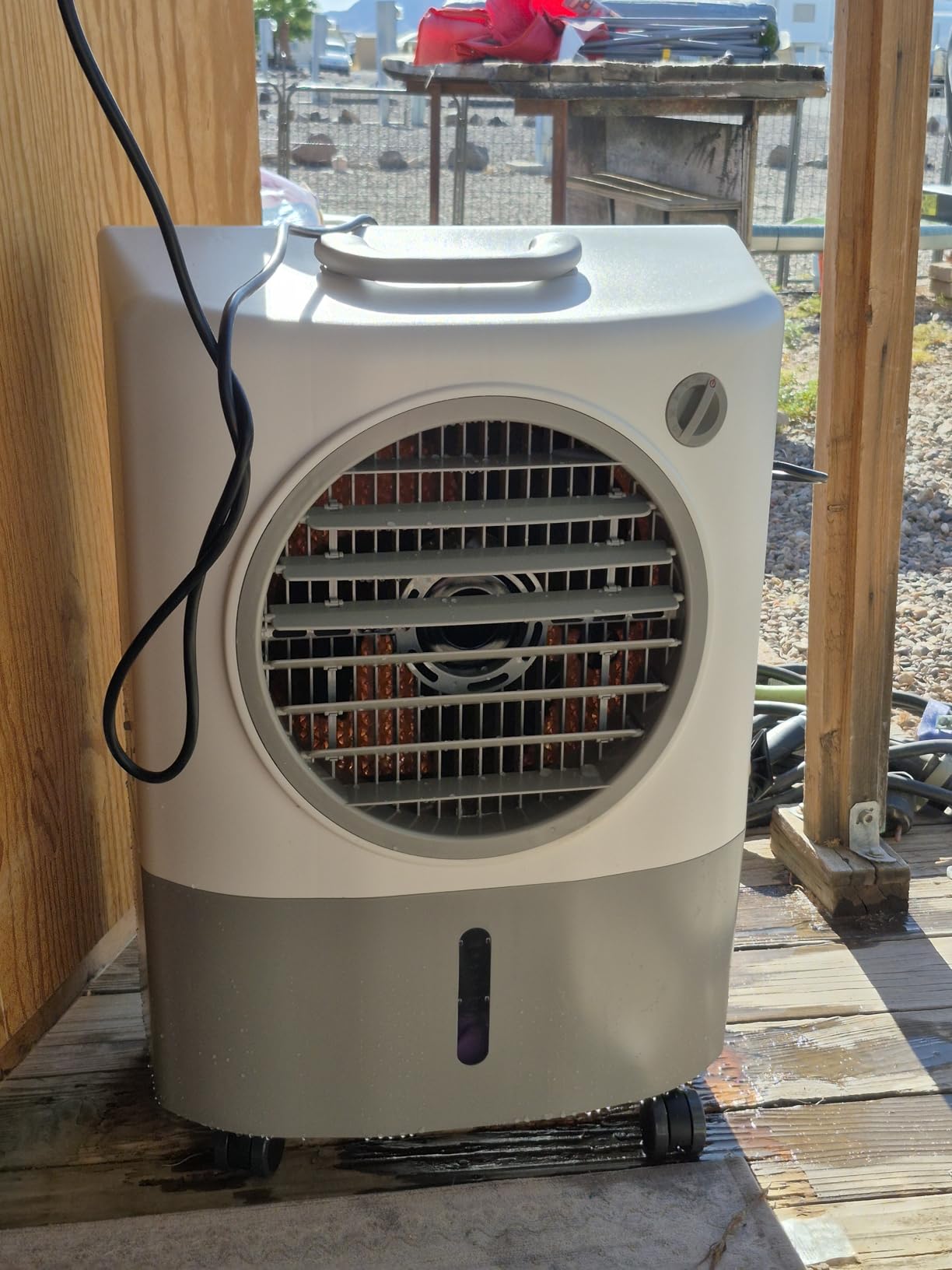 Hessaire MC18M 1300 CFM Portable Evaporative Air Cooler, 500 sq. ft. Coverage customer photo 1