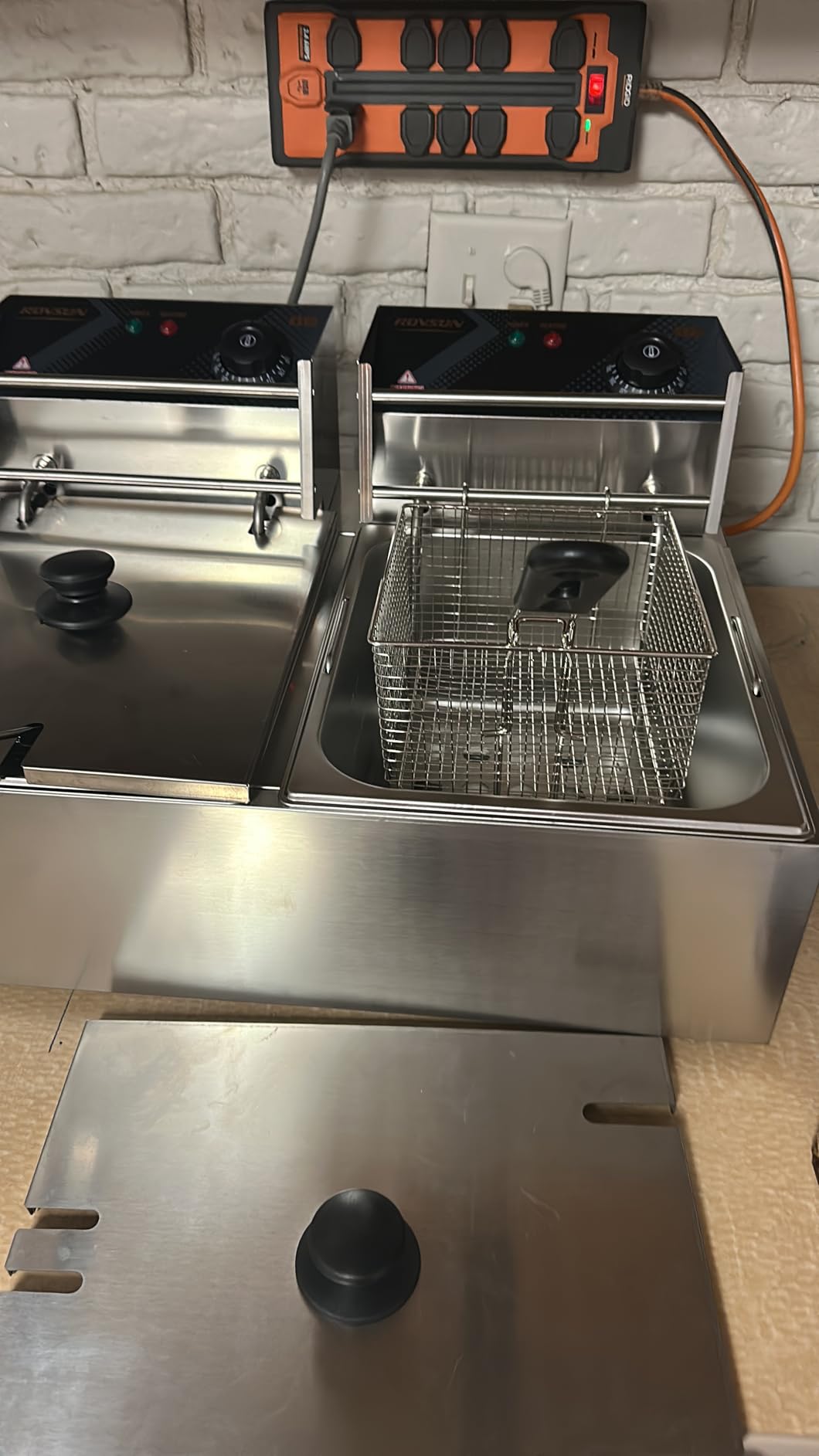 ROVSUN 22.8QT Commercial Deep Fryer with Baskets & Lids, 21.8L Stainless Steel Electric Double Fryer, Countertop Kitchen Frying Machine w/Temperature Control, French Fries Donuts 3400W customer photo 2