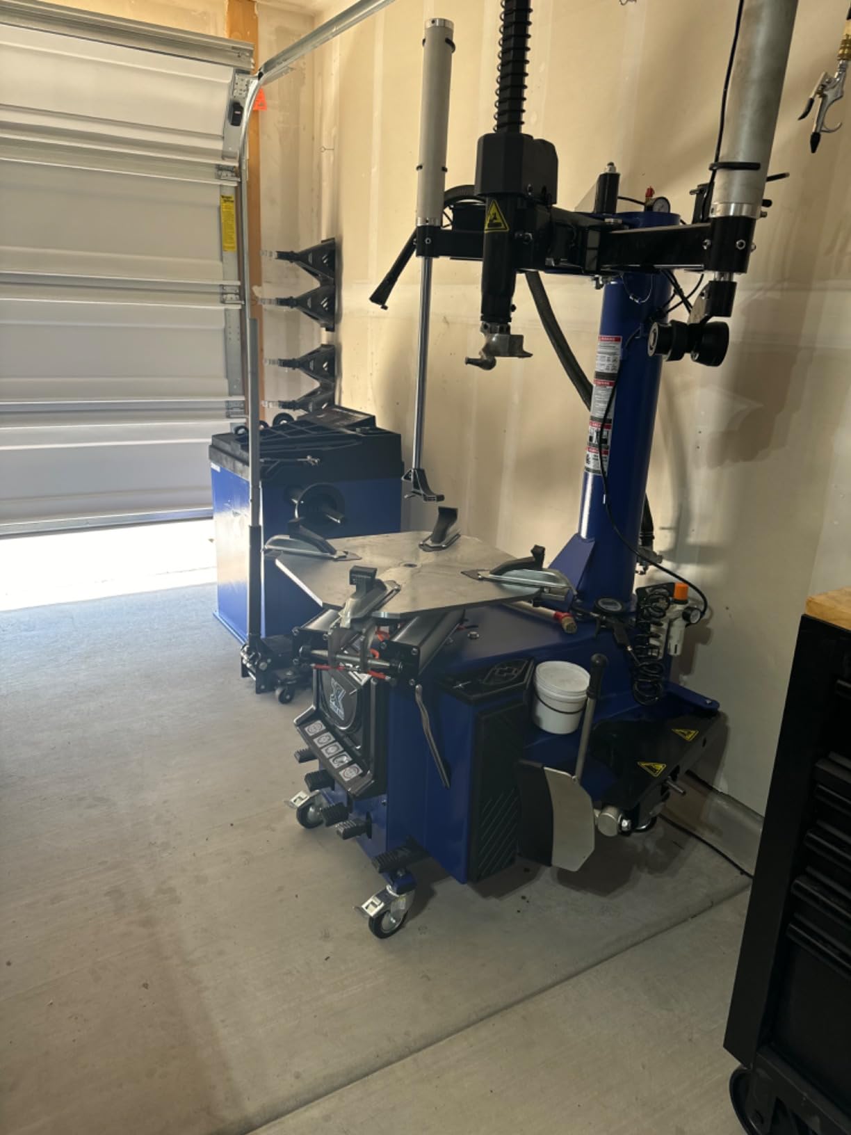 XK New Model 988 Tire Changer Tire Machine Wheel Changers Combo 690 Balancer Rim Clamp with 36 Month Part Replacements 110V customer photo 1