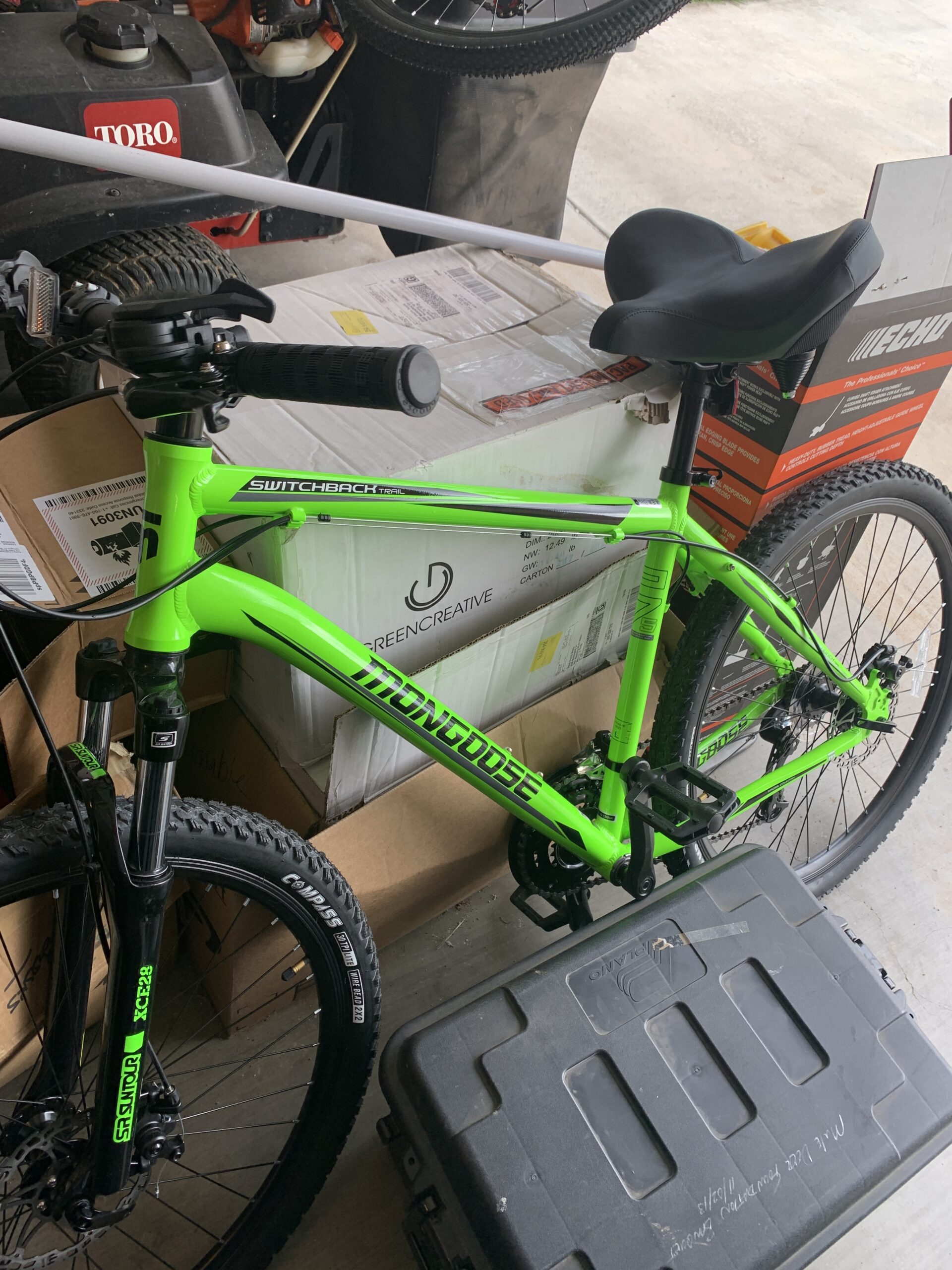 Mongoose Switchback Comp Expert Sport Trail Mountain Bike, 27.5-Inch Wheels, Disc Brakes, Aluminum Frame, Hardtail customer photo 1