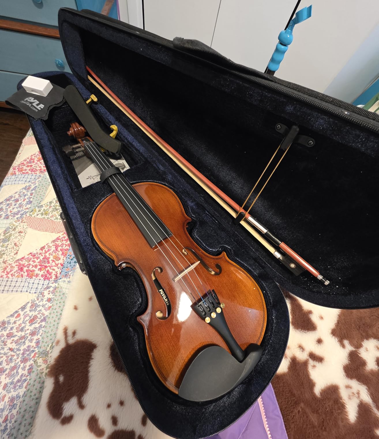 Pyle 4/4 Full Size Acoustic Violin for Beginners - Complete Violins Set with Hard Case, Bow, Extra Strings, Rosin, Full Accessories Kit - Mobile App Tuner 2 Month Free Lessons for Kids & Adults customer photo 1