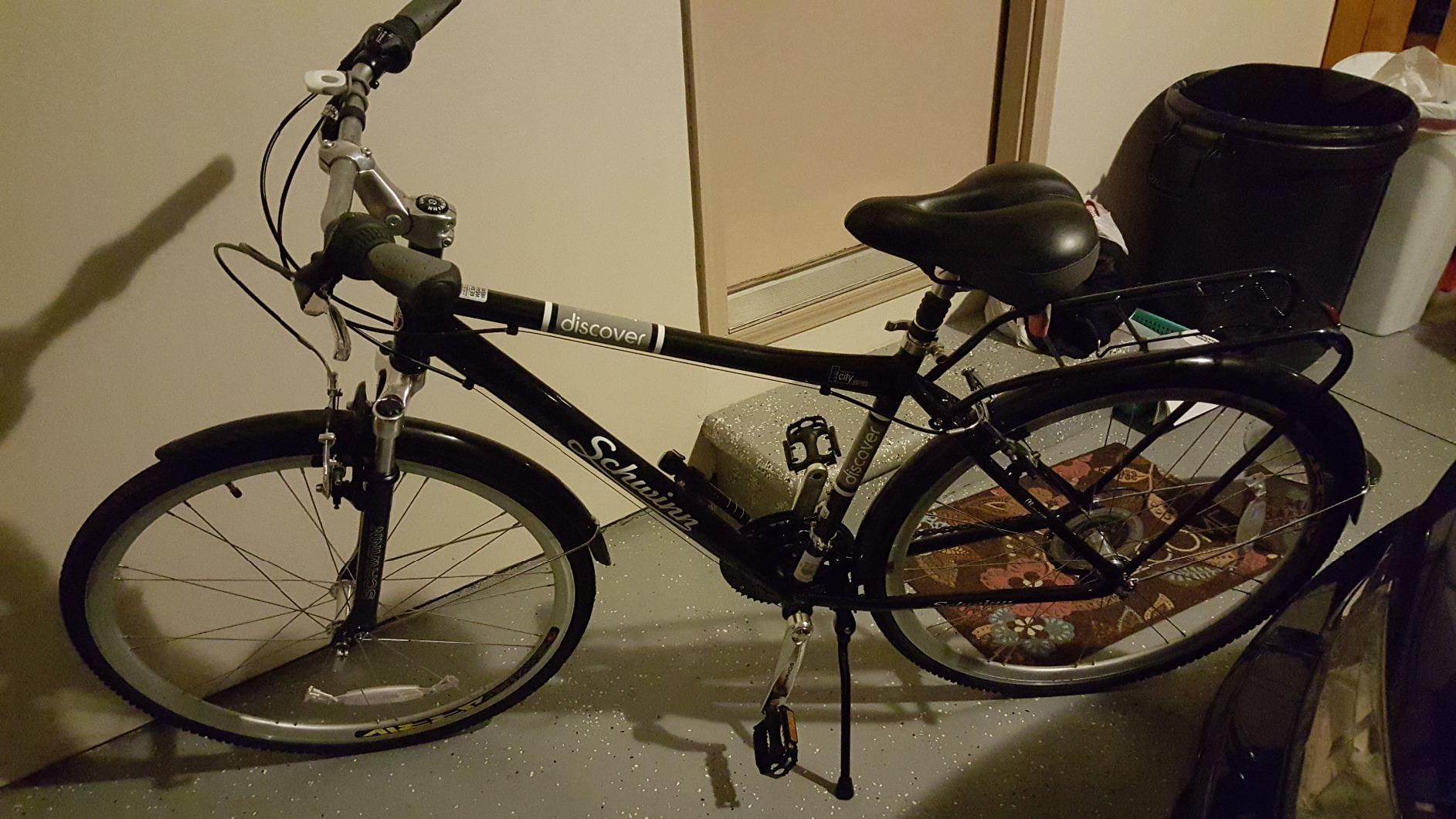 Schwinn Discover Hybrid Bike, 700c, Step-Through Aluminum Frame, 21-Speed, Hybrid Bicycle for Men and Women customer photo 1