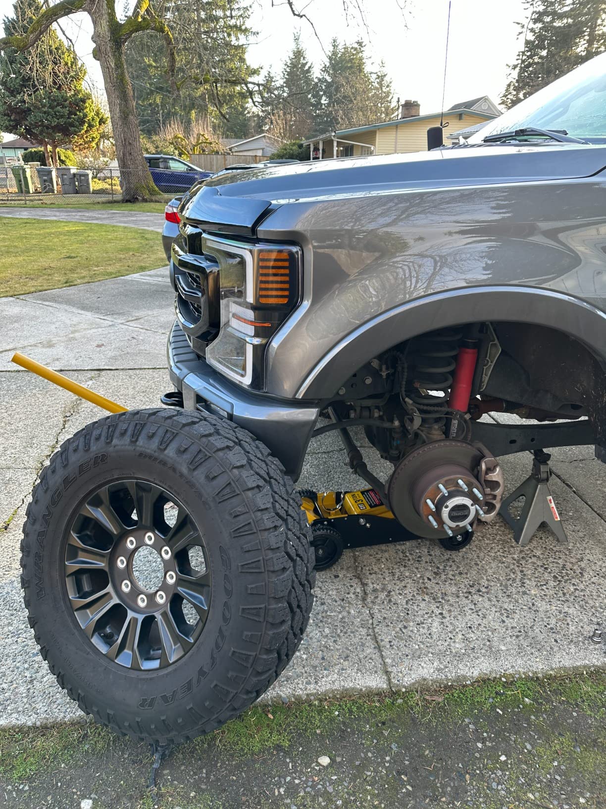 Cat 3 Ton Big Wheel Off Road Hybrid Jack, Vehicle Lift for Trucks, SUVs, ATFs Offroad Vehicles - 240330 customer photo 1