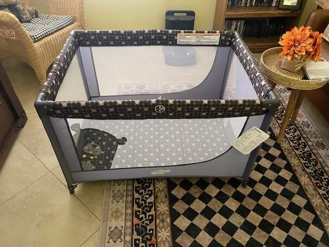 Pamo Babe Pack and Play Portable Crib Baby Playpen Foldable Playard for Infant Toddler with Mattress Pad, Lightweight Unisex Travel Crib Gray customer photo 1