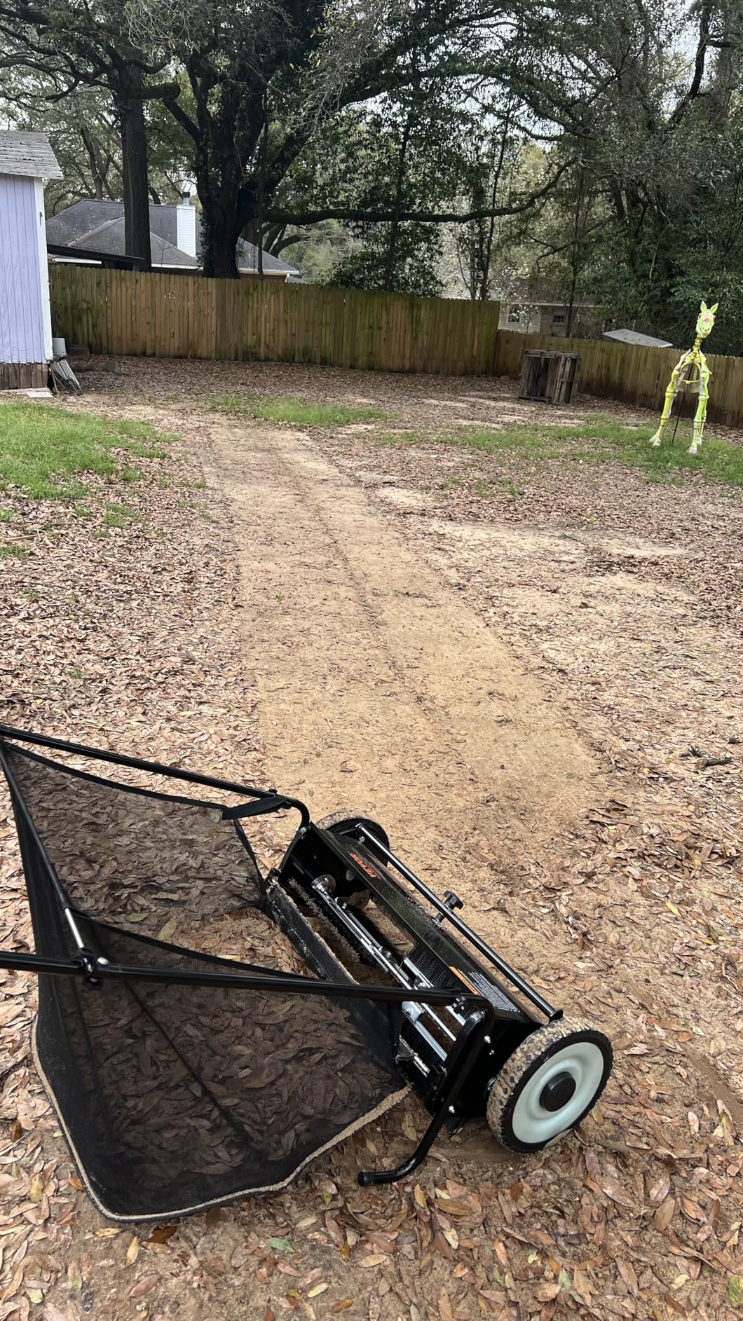 VEVOR Push Lawn Sweeper, 21-Inch Leaf & Grass Collector with 3.5 cu.ft. Hopper Bag customer photo 2