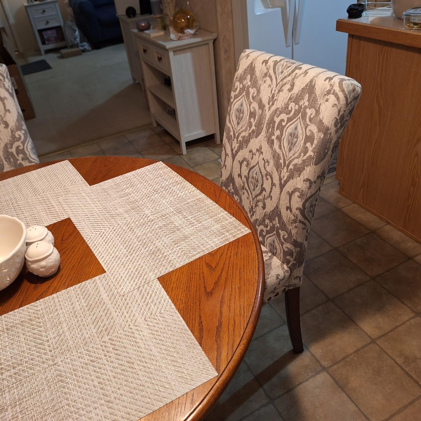 COLAMY Upholstered Parsons Dining Chairs Set of 2, Fabric Dining Room Kitchen Side Chair with Nailhead Trim and Wood Legs - Blue/White Flower customer photo 1