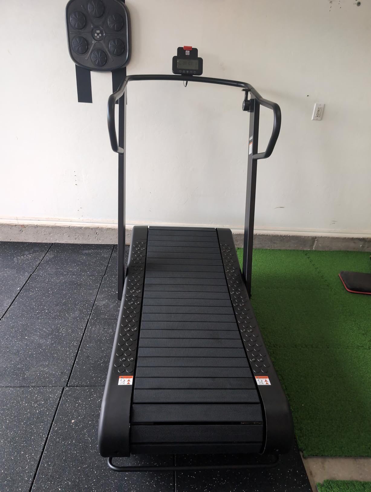 Sunny Health & Fitness Smart Curved Manual Treadmill, Non-Motorized Self-Powered Running Machine, Heavy-Duty Commercial-Grade Endurance Training with 8-Level Magnetic Assistance, Adjustable Handlebar customer photo 1