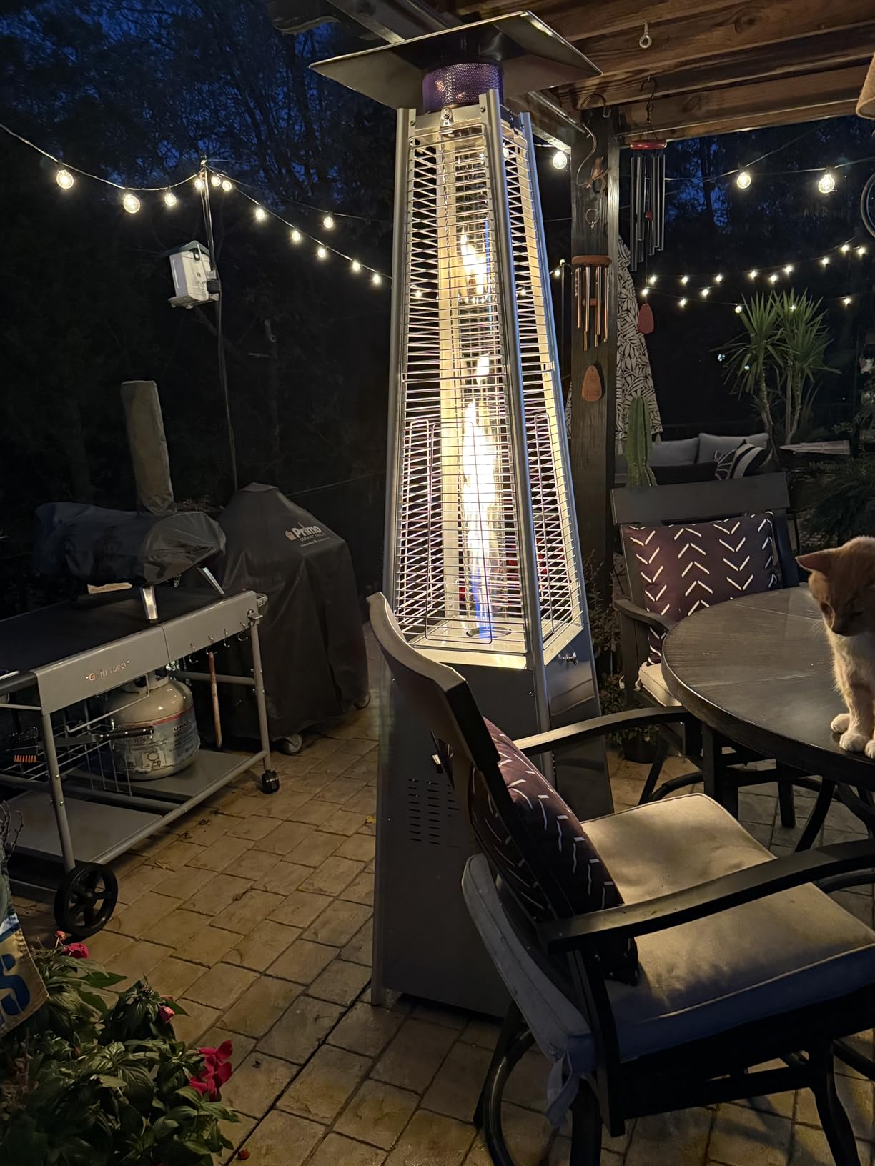 VEVOR 50000BTU Propane Patio Heater for Outdoor Use, Tall Hammered With Round Table Design, Metal Burner and Wheels, Fixed Flame Heater for Party, Backyard, Garden, Bronze customer photo 1