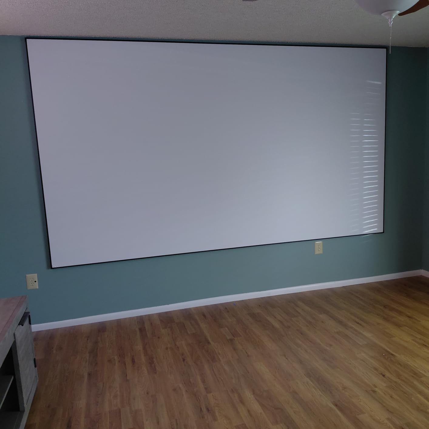 Valerion 120-inch Fixed Frame Projector Screen, 1.3 dB Gain, 80% PQE, 4K/8K Ultra HD, 3D Wall Mount Projector Screen, Works with Long Throw, Short Throw & Ultra Short Throw Projectors customer photo 2