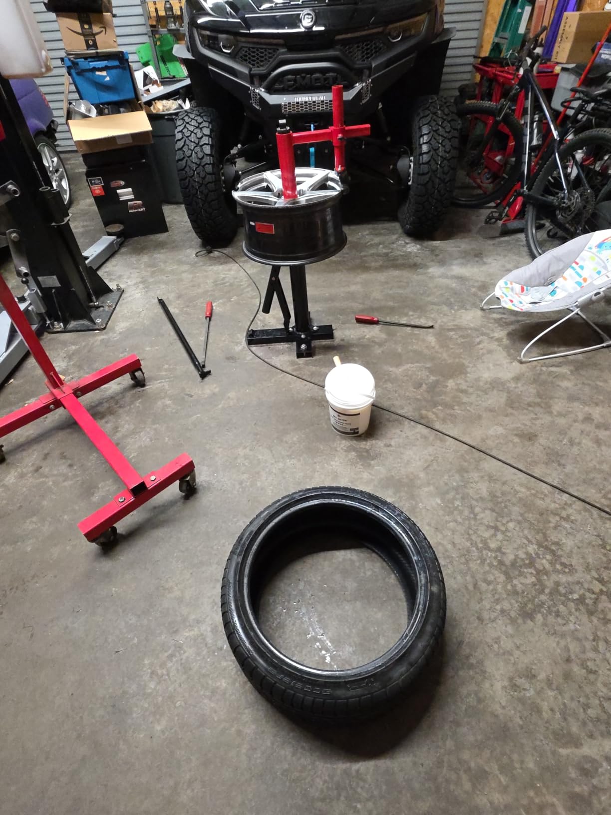 DNA Motoring Manual Tire Changer Portable Hand Bead Breaker Tire Machine for 15