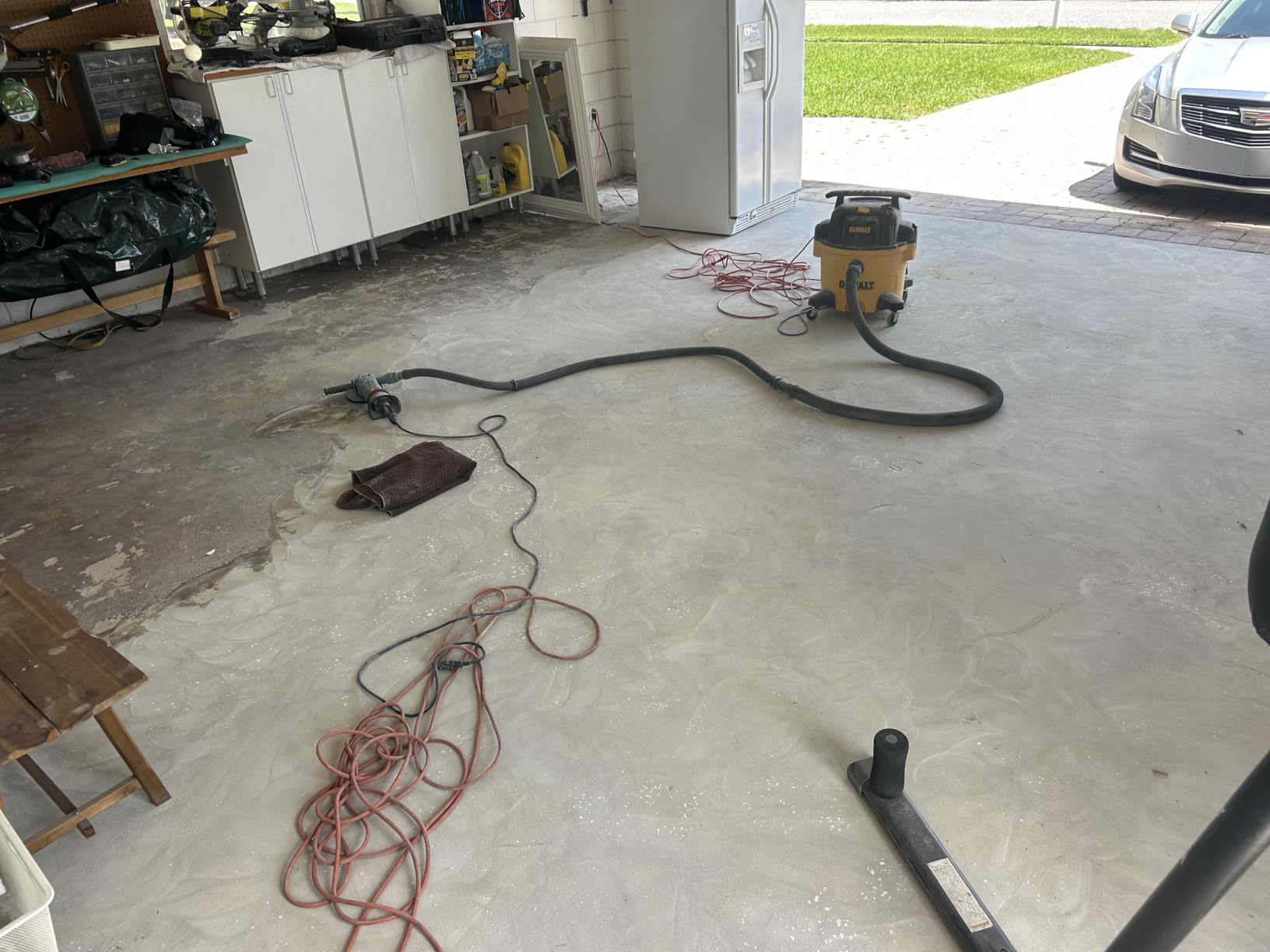 Wohenhao 5 Inch Concrete Planer 1500W with Dust Extraction Shroud and Diamond Cup Wheel, Floor Carpet Vinyl & Tile Adhesive Removal Machine (With x2 Grinding Wheel) customer photo 1