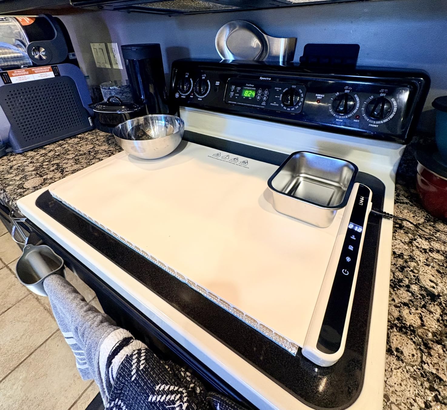 Food Warming Mat with Heat-Resistant Pad, 26X15 Inch, 6 Temperature & 6 Timer Settings, Child Lock Safety, Food Warmer Chafing Dishes for Buffet, Gatherings, Parties, Everyday Use customer photo 2