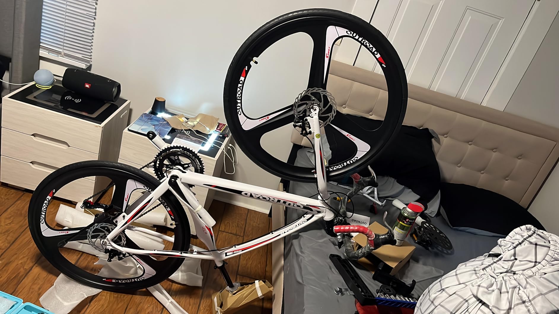 700C Lightweight Aluminum Road Bike - 14-21 Speed Commuter Bicycle with Dual Disc/V Brakes for Men & Women customer photo 1