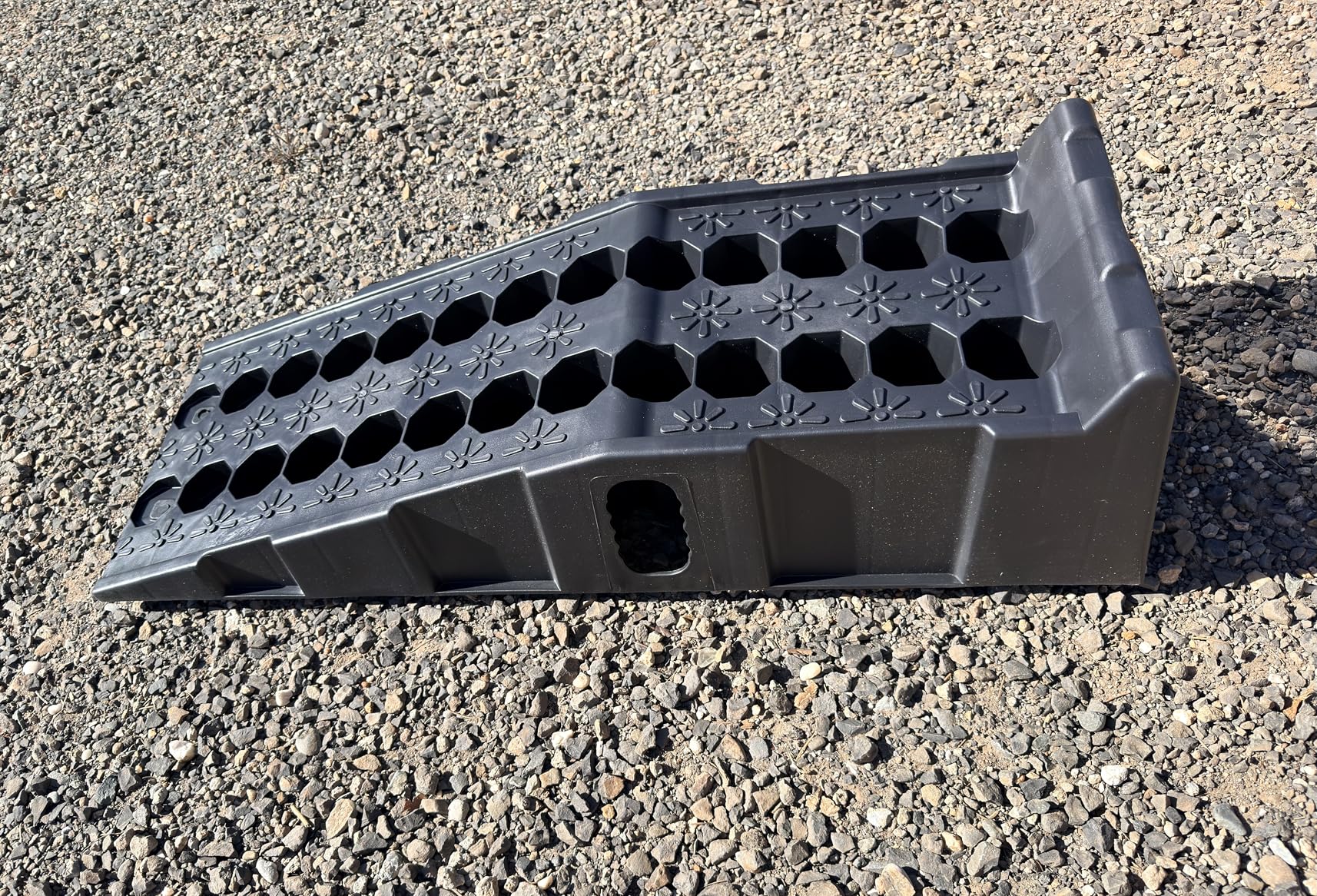 Car Ramps for Oil Changes and Vehicle Lift, 7.1 Inch Lift, 11.1 Inch Wide Tire Heavy Duty Ramps for SUV & Truck, 16,000 lbs Capacity, 2pcs customer photo 2