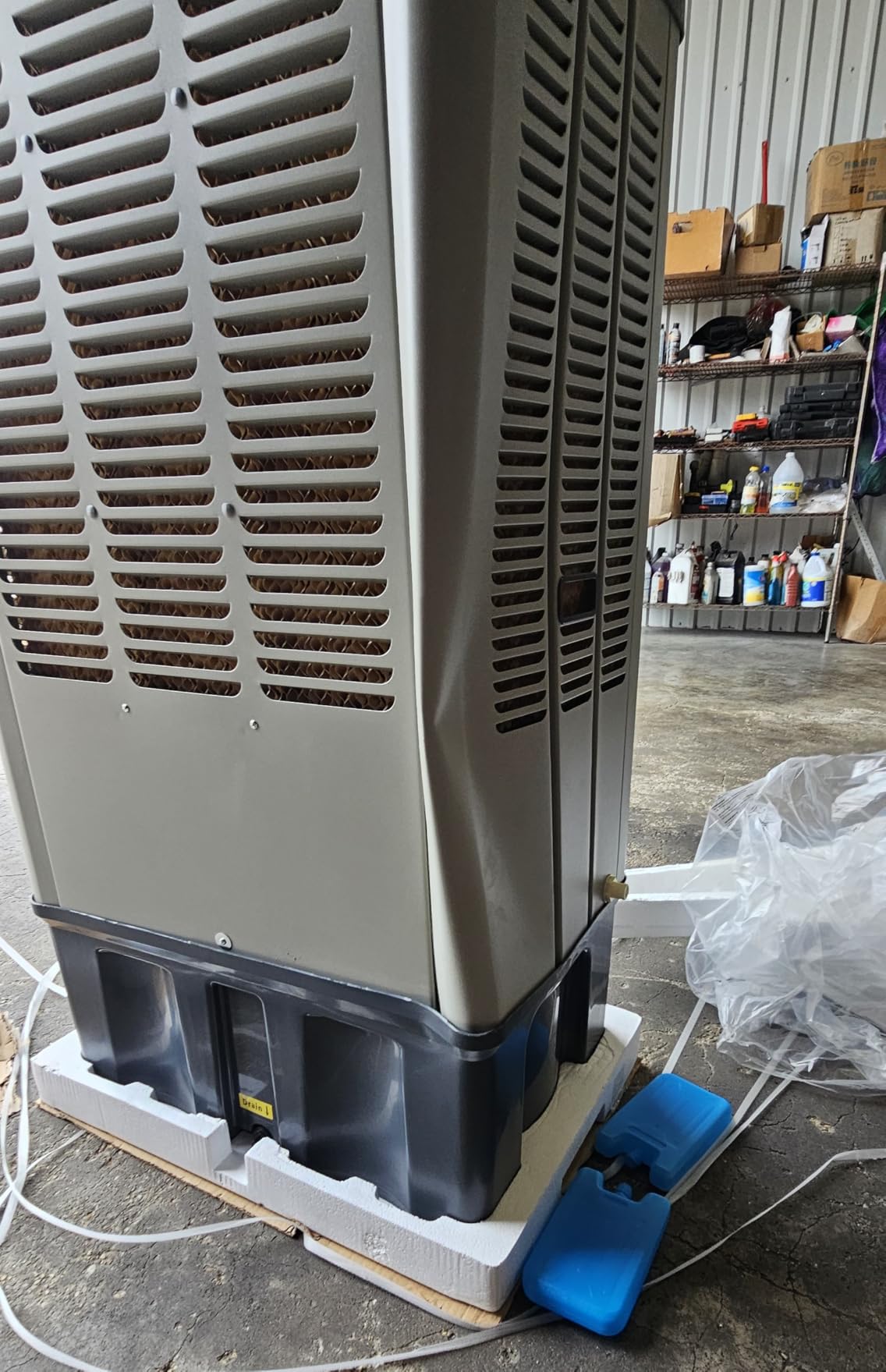Auertech 8000CFM Swamp Cooler Outdoor, 30 Gal Swamp Cooler Air Conditioner with Large Water Tank, 120° Oscillation, Metal Frame for Garage Warehouse Commercial customer photo 2