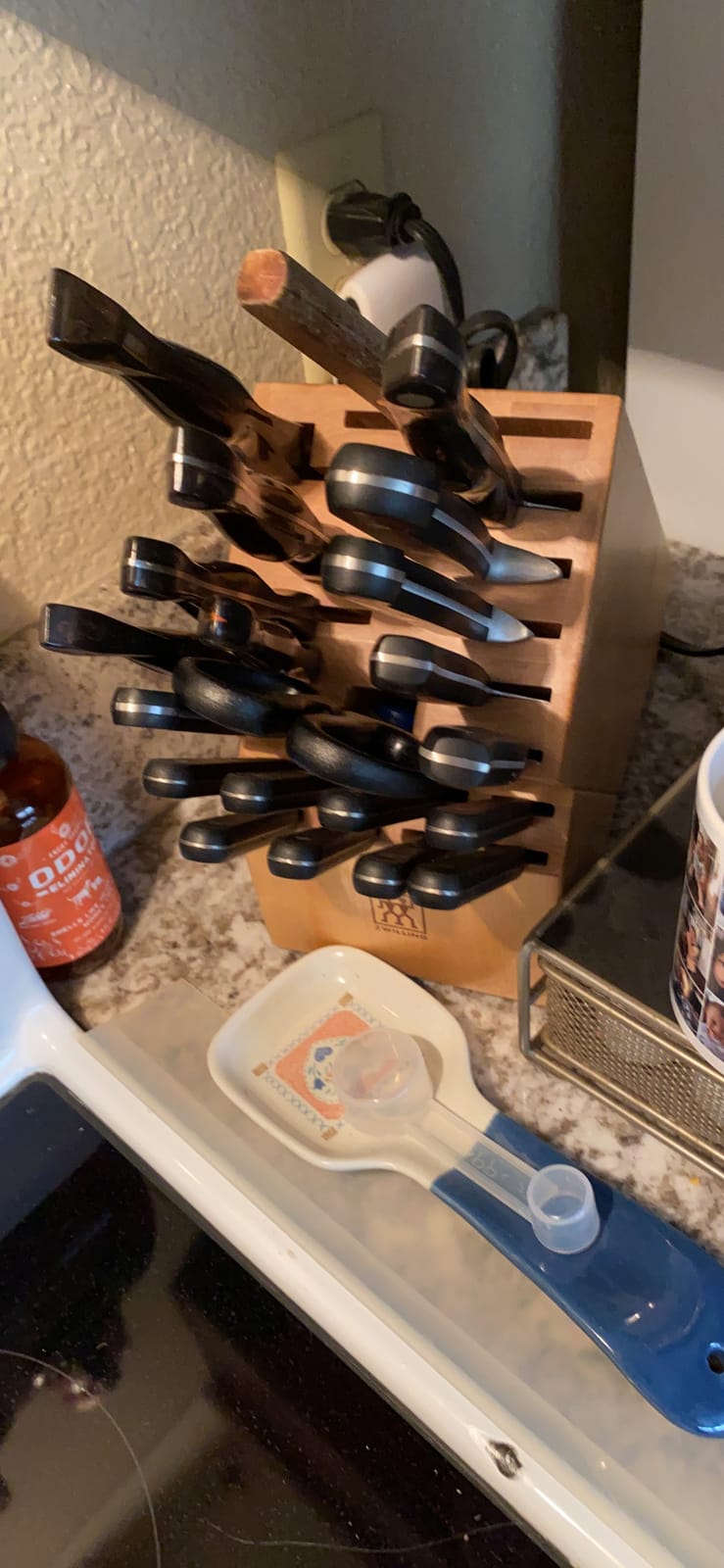 ZWILLING 20-Slot Super Knife Storage Block, Hardwood customer photo 2