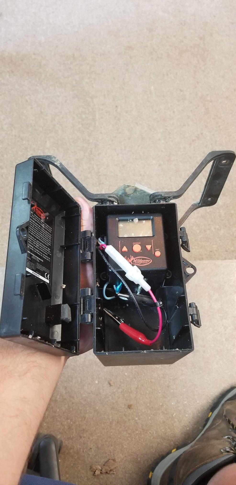 WILDGAME INNOVATIONS Trophy Hunter 6V Digital Feeder Kit, Weather-Resistant Durable Easy-to-Use Digital Power Control Unit for Hunting Game Feeder customer photo 1