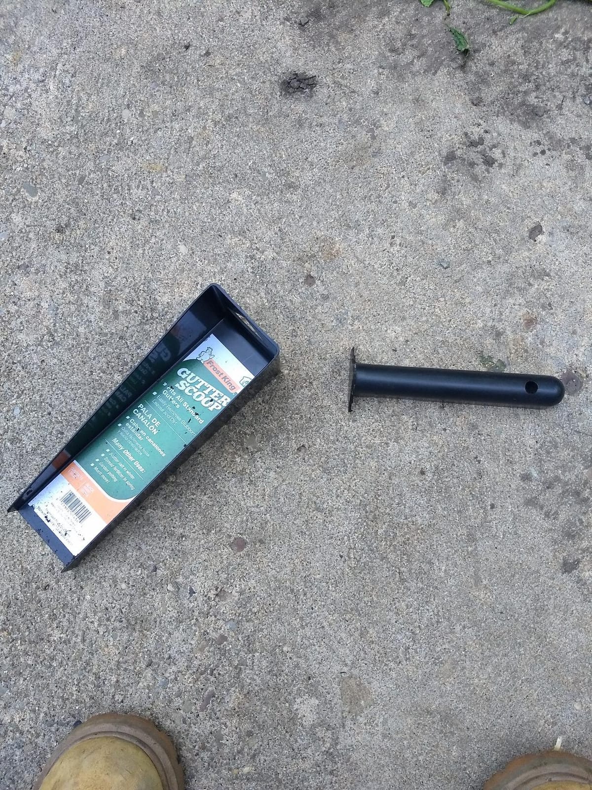 Frost King Gutter Scoop, Black customer photo 1