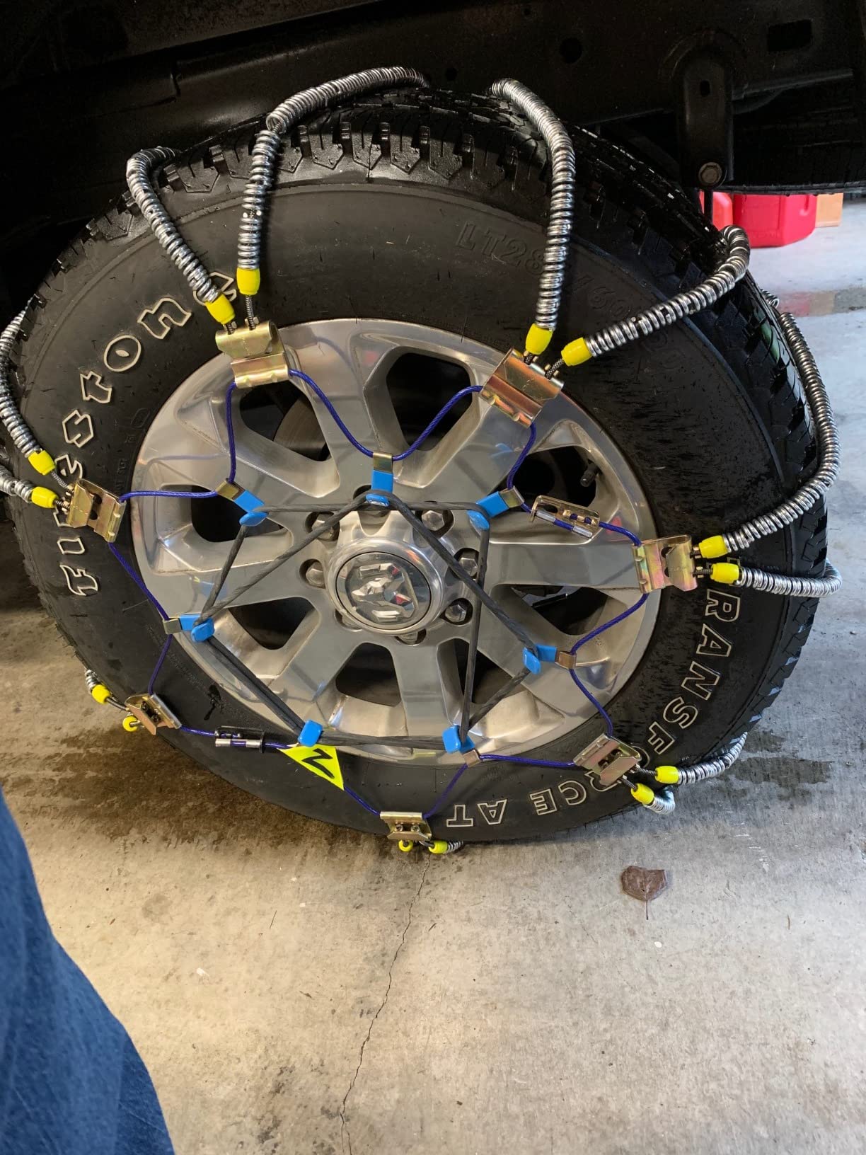 Security Chain Company ZT896 Super Z Heavy Duty Traction Tire Chains for Full Size Trucks and SUVs, Lightning Fast Install with Built-in Rubber Tensioners, Set of 2 customer photo 1