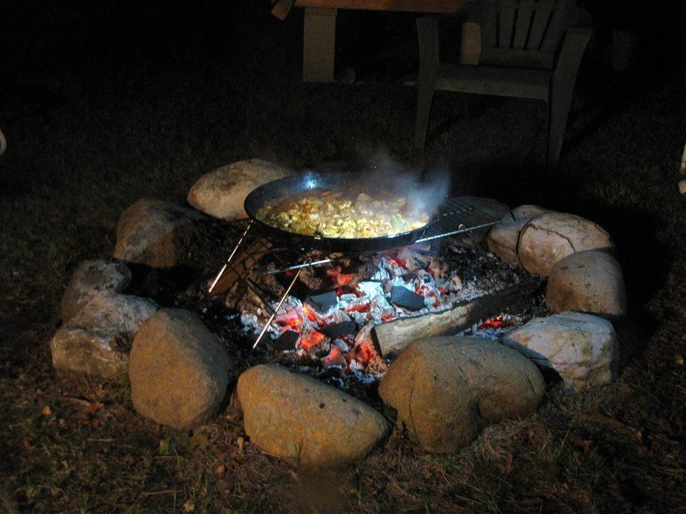 Garcima 18-Inch Enameled Steel Paella Pan, 46cm customer photo 1