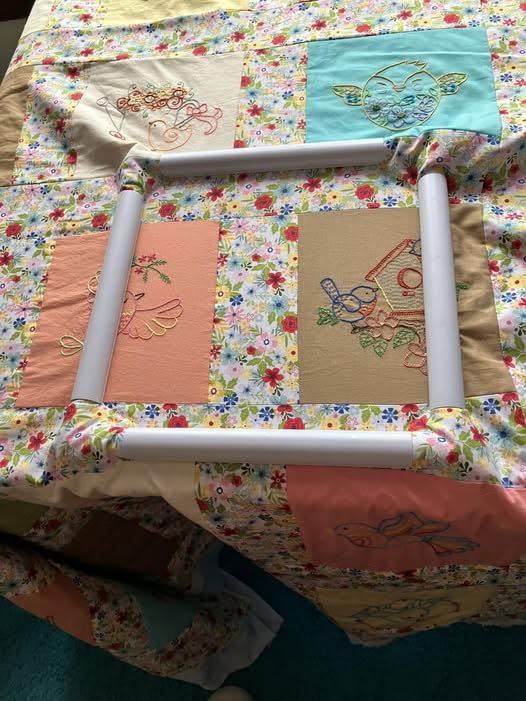 Dritz 3128 Quilt-N-Go Quilter's Lap Frame, 14 x 14-Inch, White | Quilt on the Go, Lap Method Quilting, Easy to Assemble and Disassemble customer photo 1