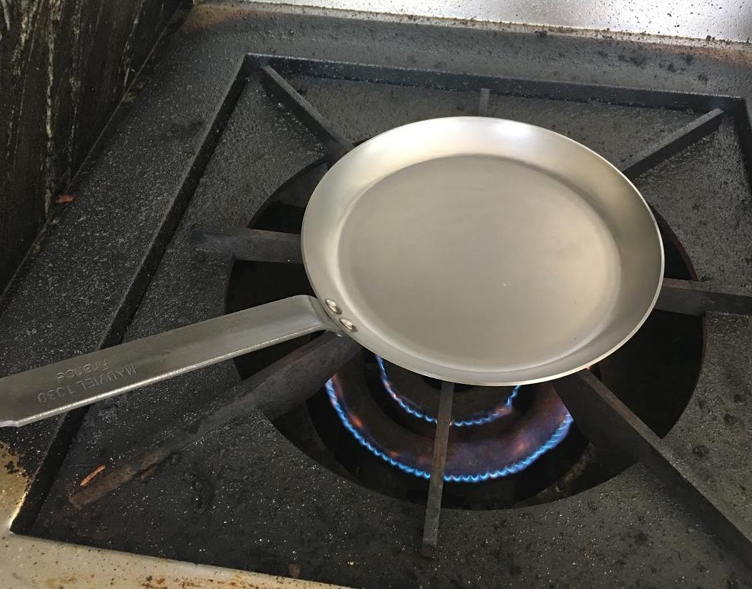 Mauviel M'Steel Black Carbon Natural Nonstick Crepe Pan With Iron Handle, 7.9-in customer photo 2